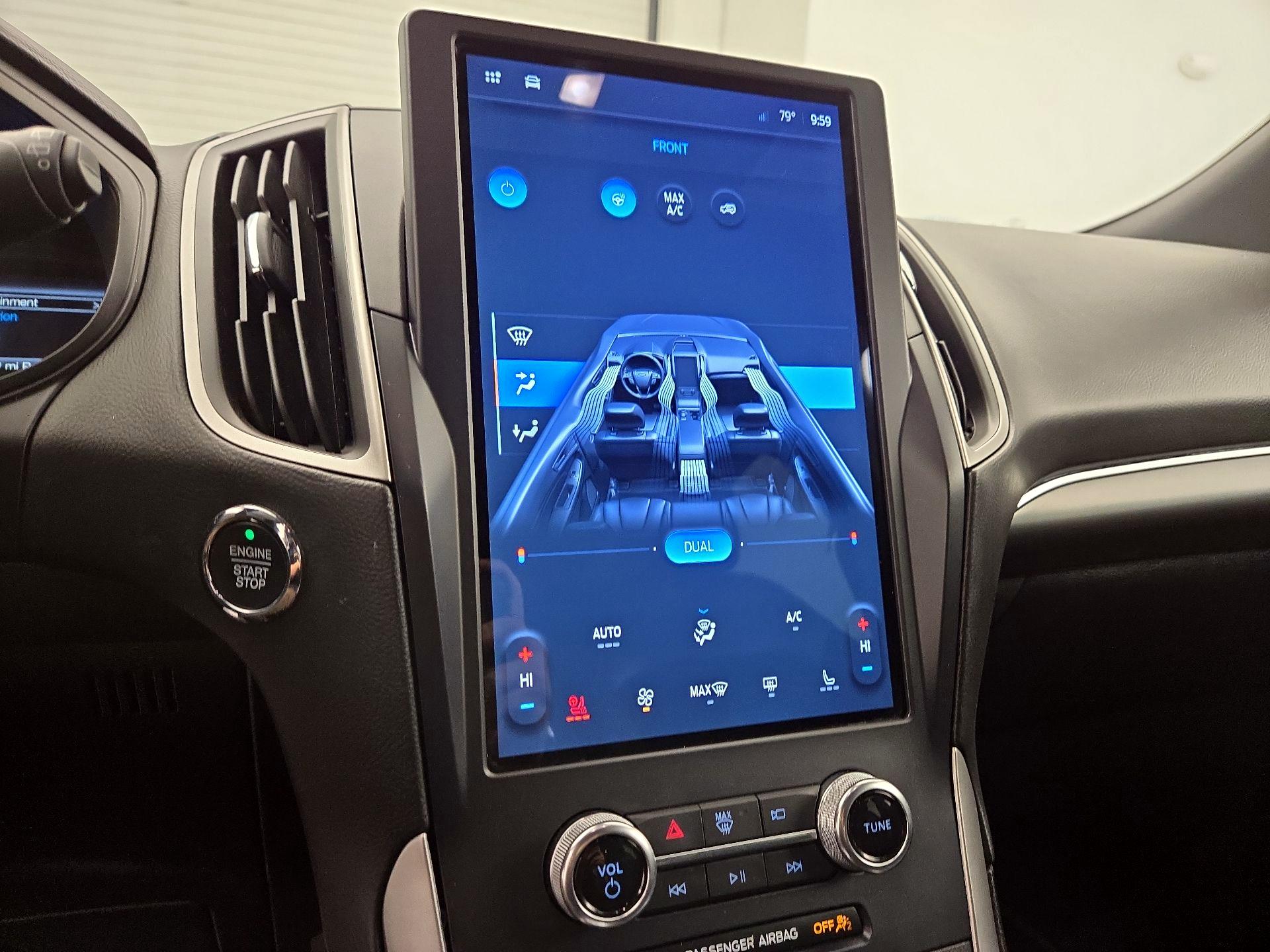 Thumbnail: 2022 Ford Edge - 17