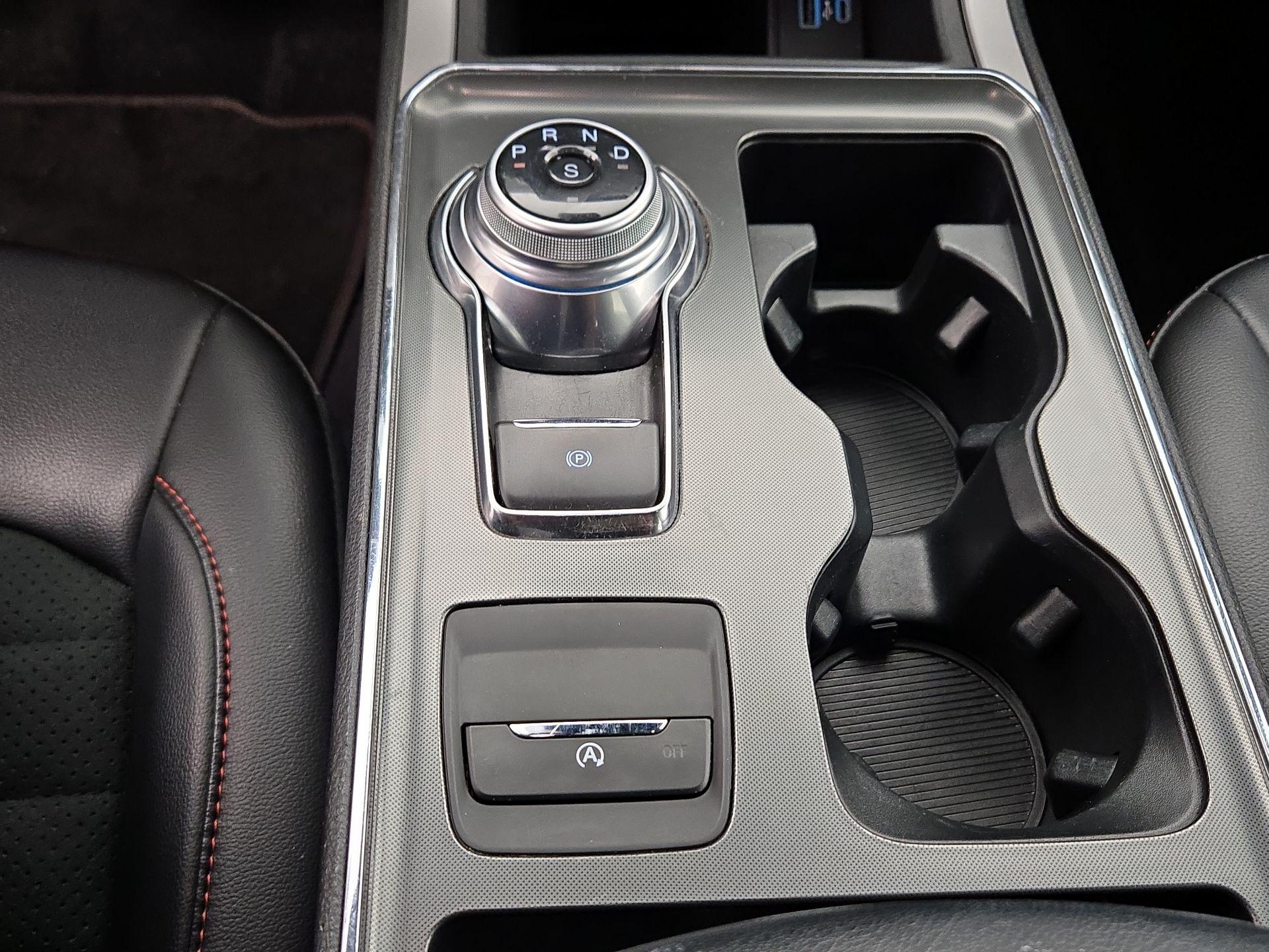 Thumbnail: 2022 Ford Edge - 18