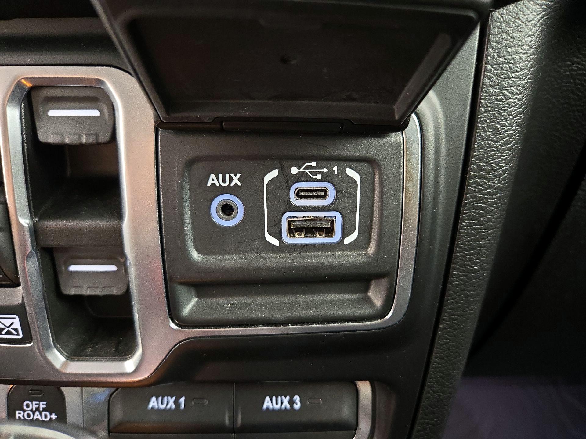 Thumbnail: 2021 Jeep Gladiator - 19