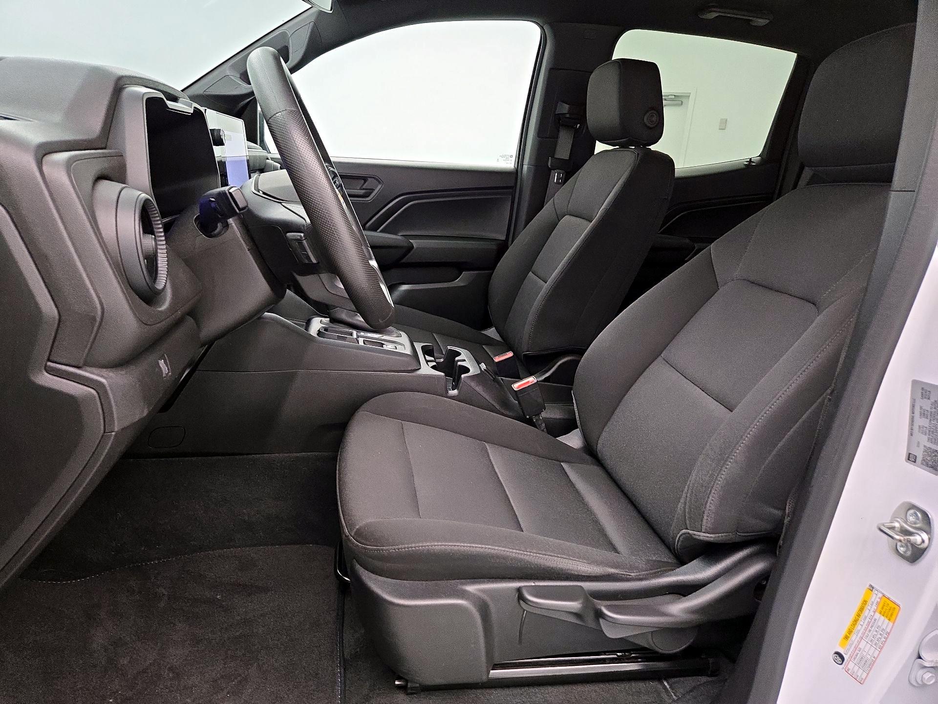 Thumbnail: 2024 Chevrolet Colorado - 11