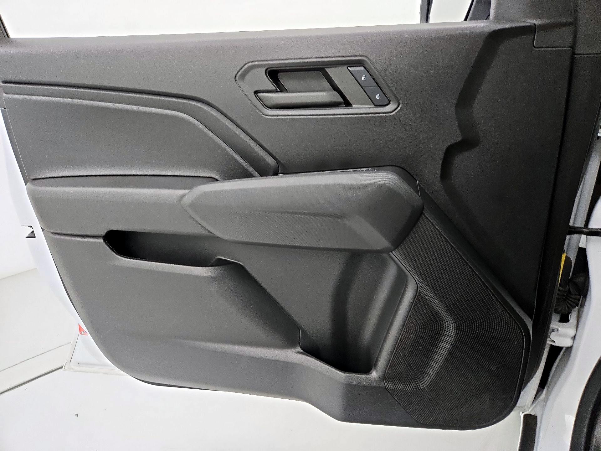 Thumbnail: 2024 Chevrolet Colorado - 12