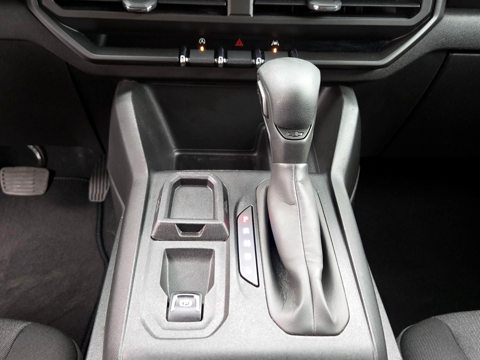 Thumbnail: 2024 Chevrolet Colorado - 18