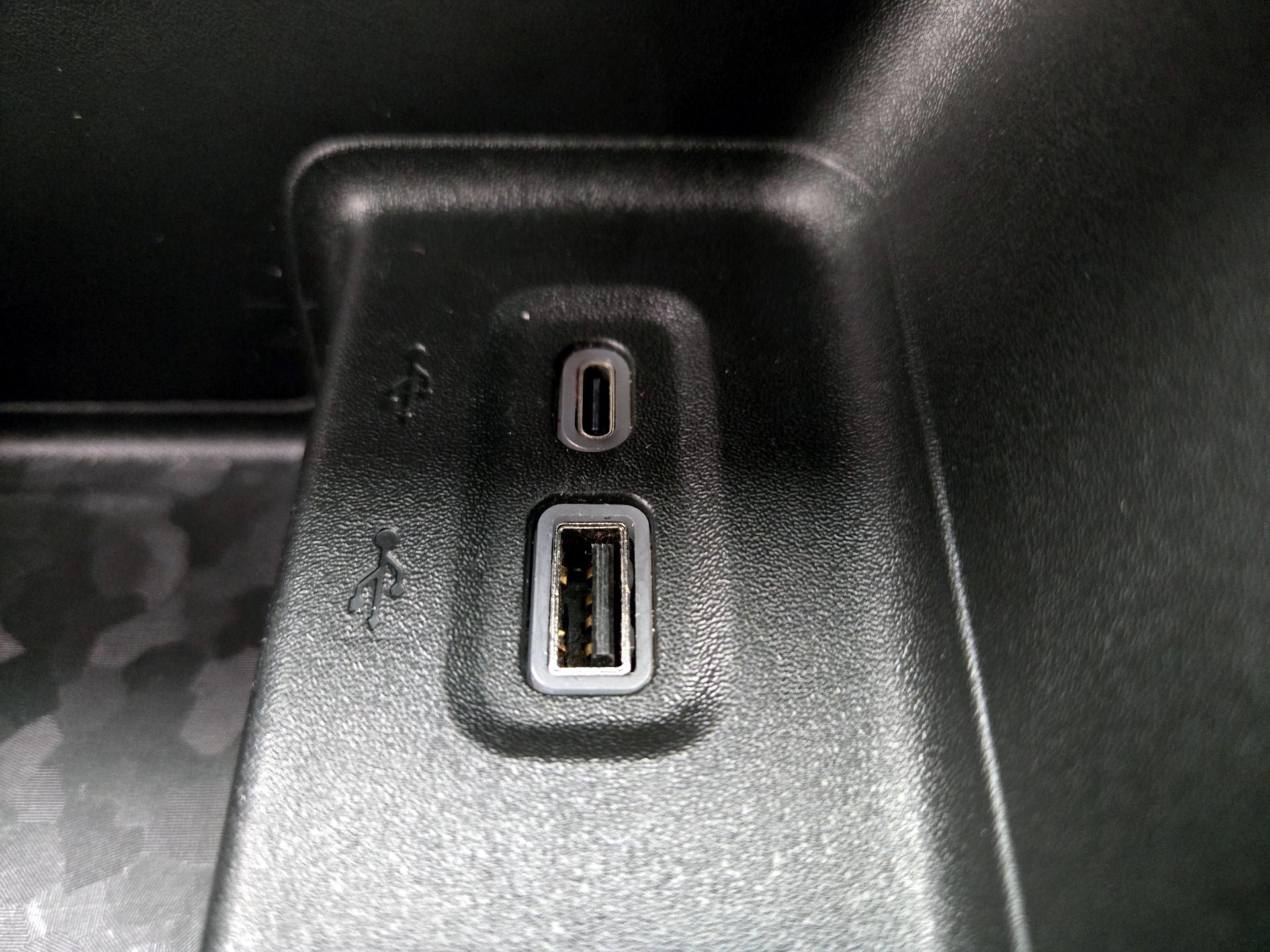 Thumbnail: 2024 Chevrolet Colorado - 19