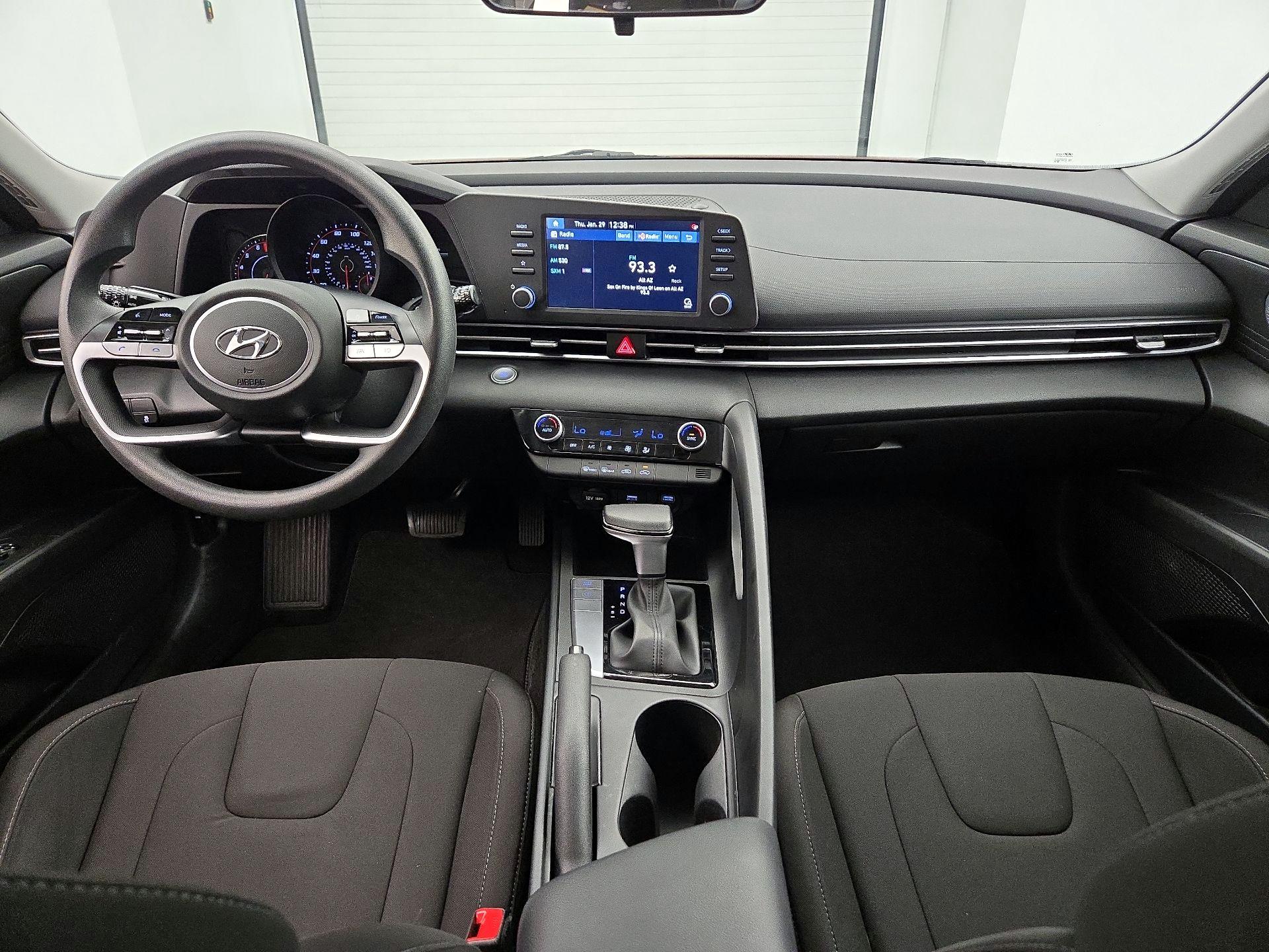 Thumbnail: 2023 Hyundai Elantra - 9