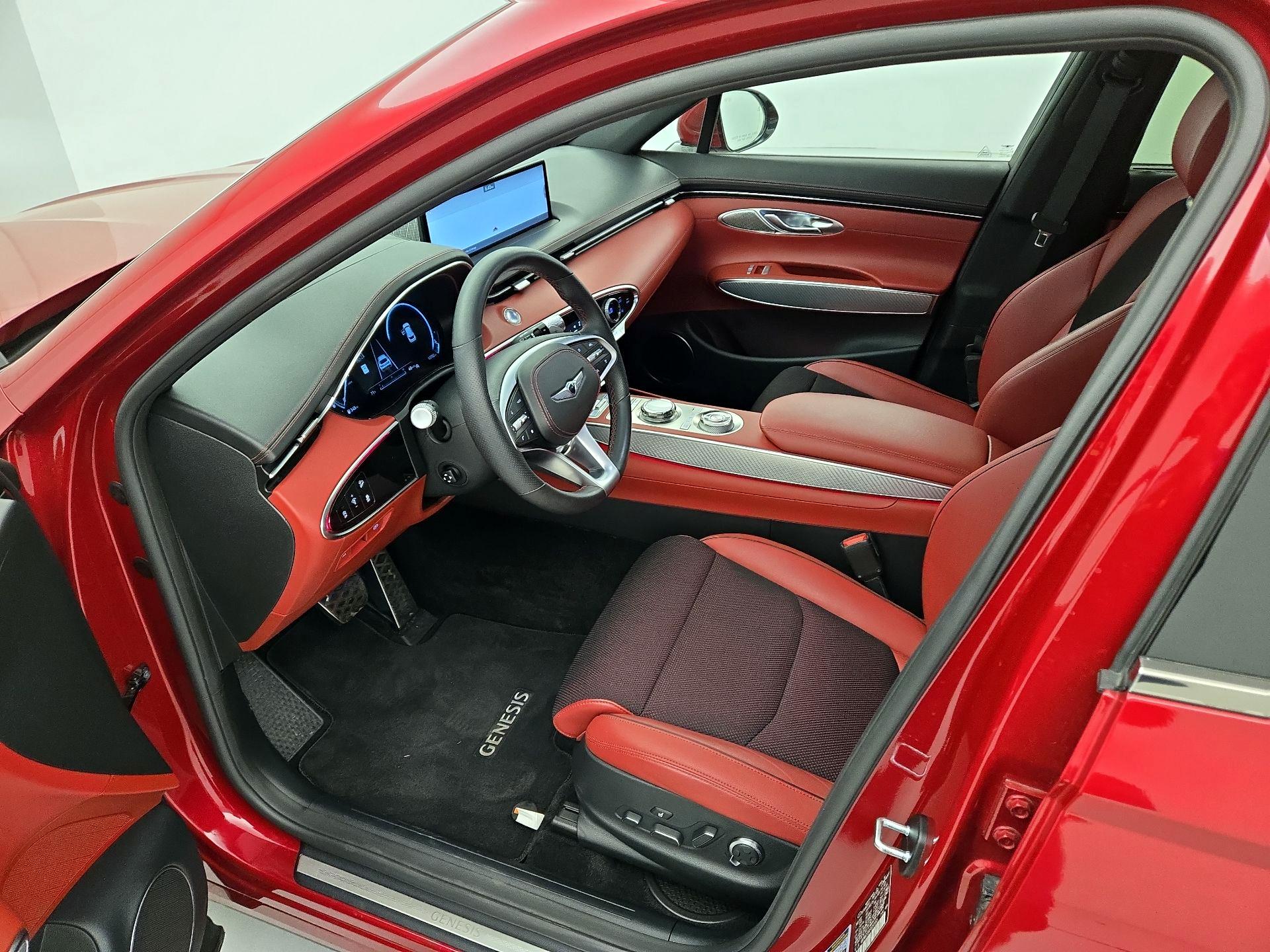 Thumbnail: 2023 Genesis GV70 - 11