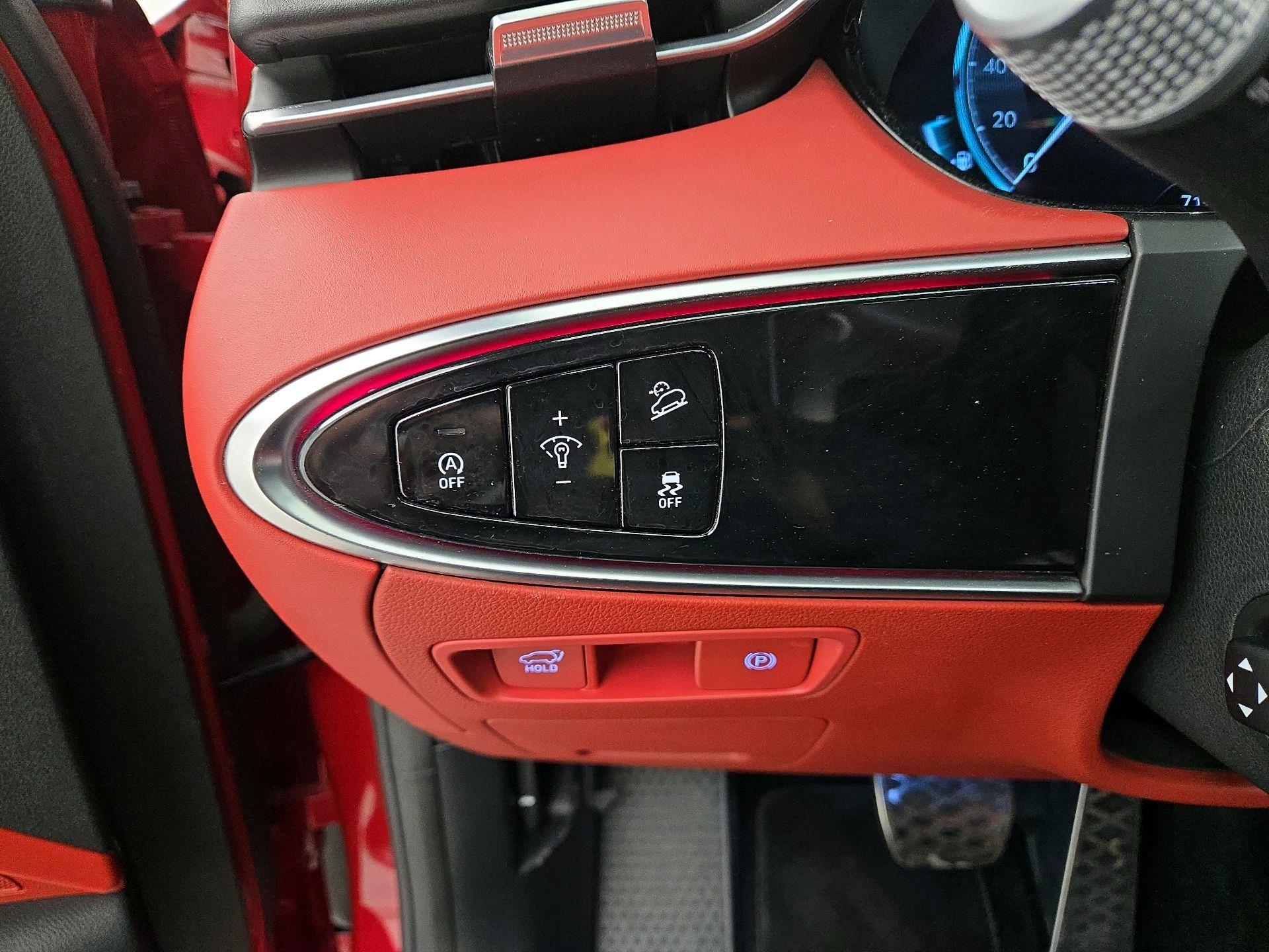 Thumbnail: 2023 Genesis GV70 - 13