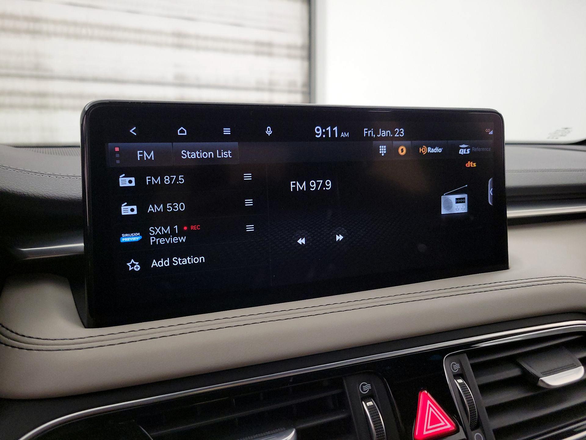 Thumbnail: 2023 Genesis G70 - 15