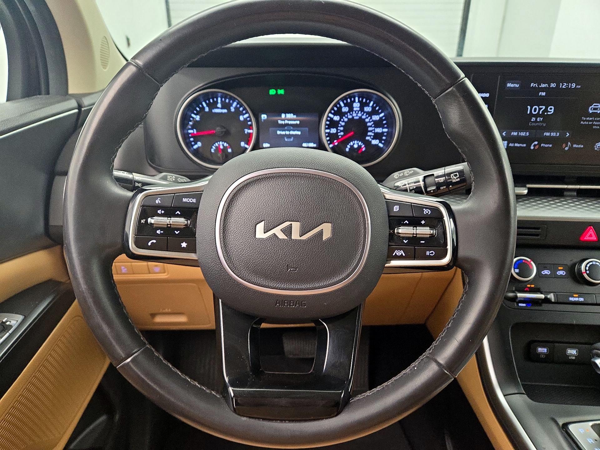 Thumbnail: 2024 Kia Carnival - 10