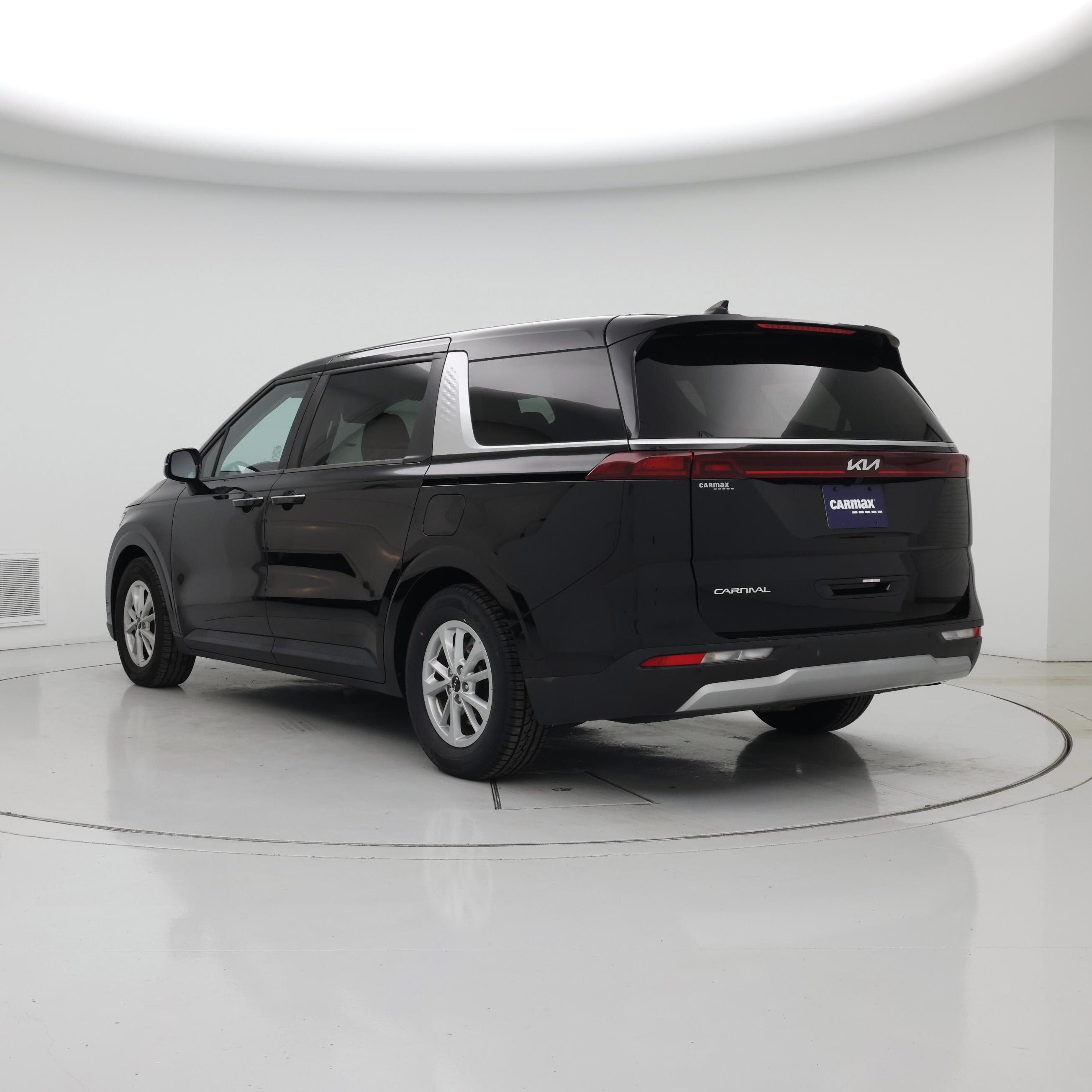 Thumbnail: 2024 Kia Carnival - 2