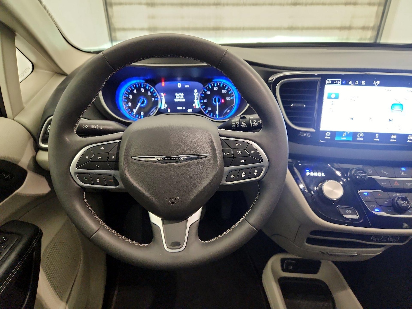 2024 Chrysler Pacifica Touring L - Photo 11