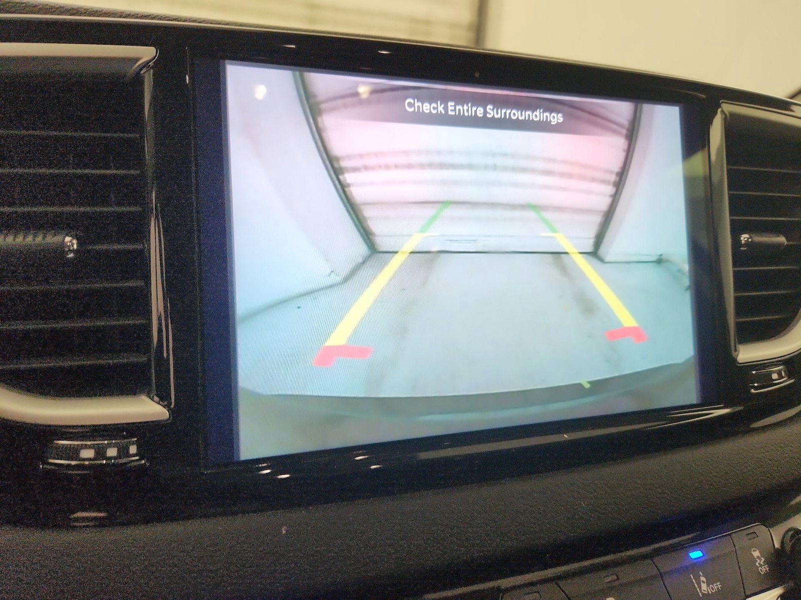 2024 Chrysler Pacifica Touring L - Photo 15