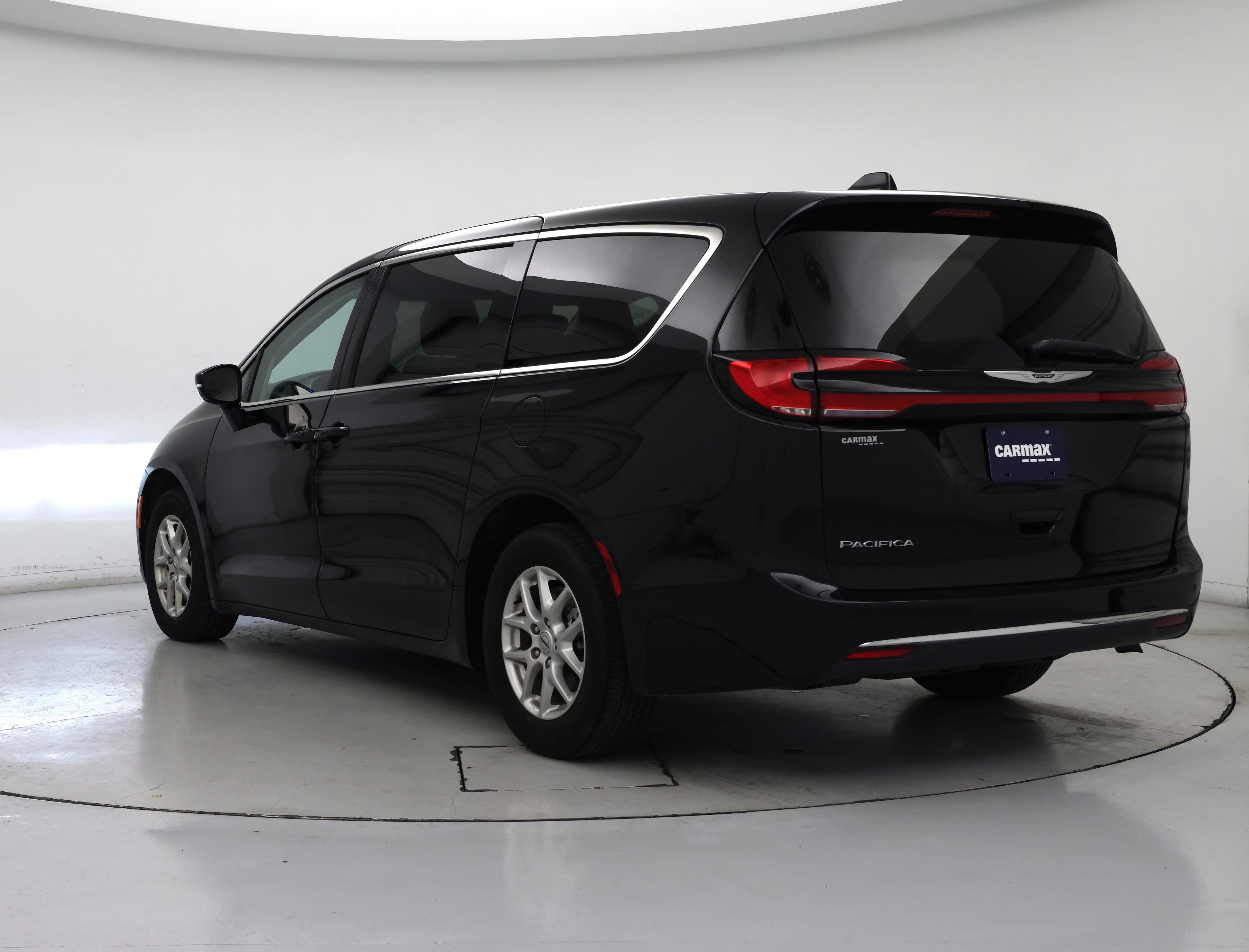 Thumbnail: 2024 Chrysler Pacifica - 2