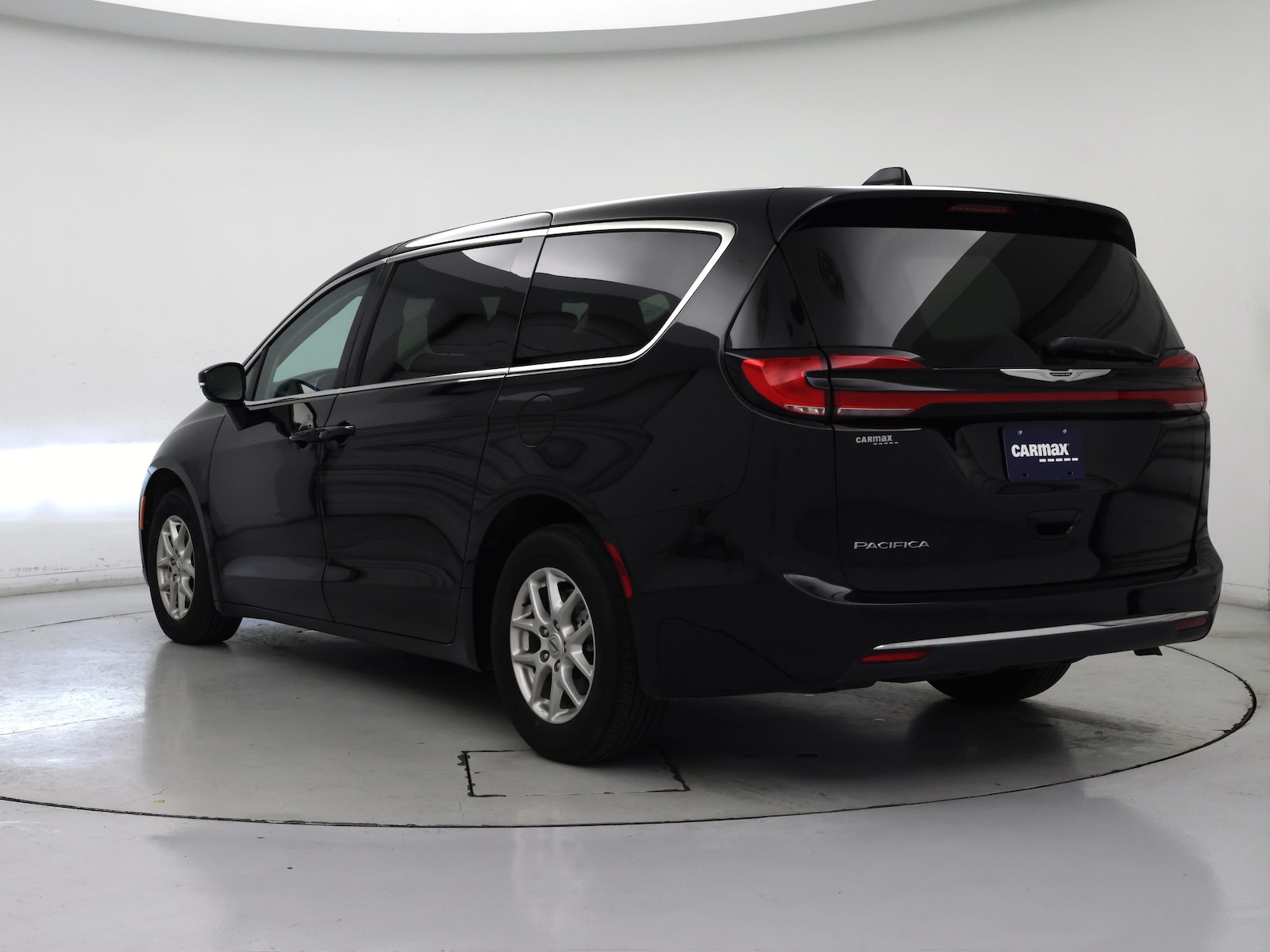 2024 Chrysler Pacifica Touring L - Photo 3