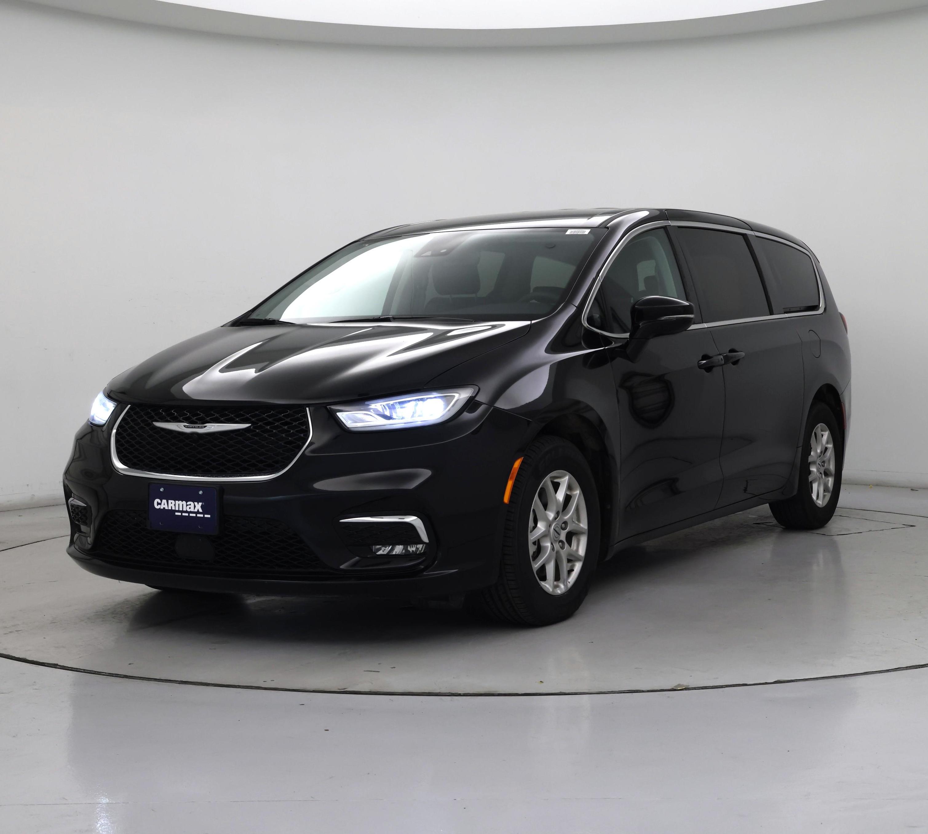 Thumbnail: 2024 Chrysler Pacifica - 4
