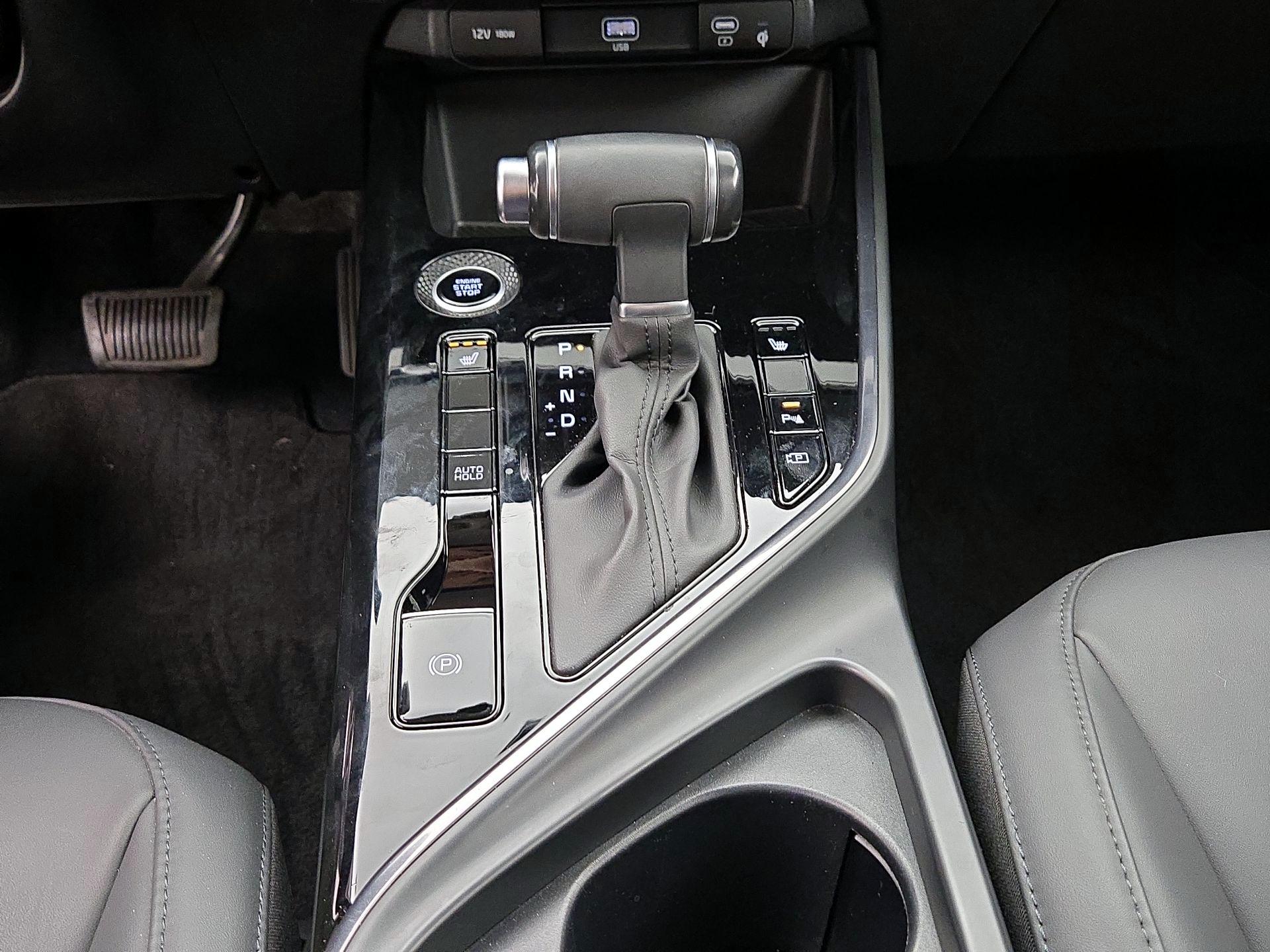 Thumbnail: 2023 Kia Niro - 18