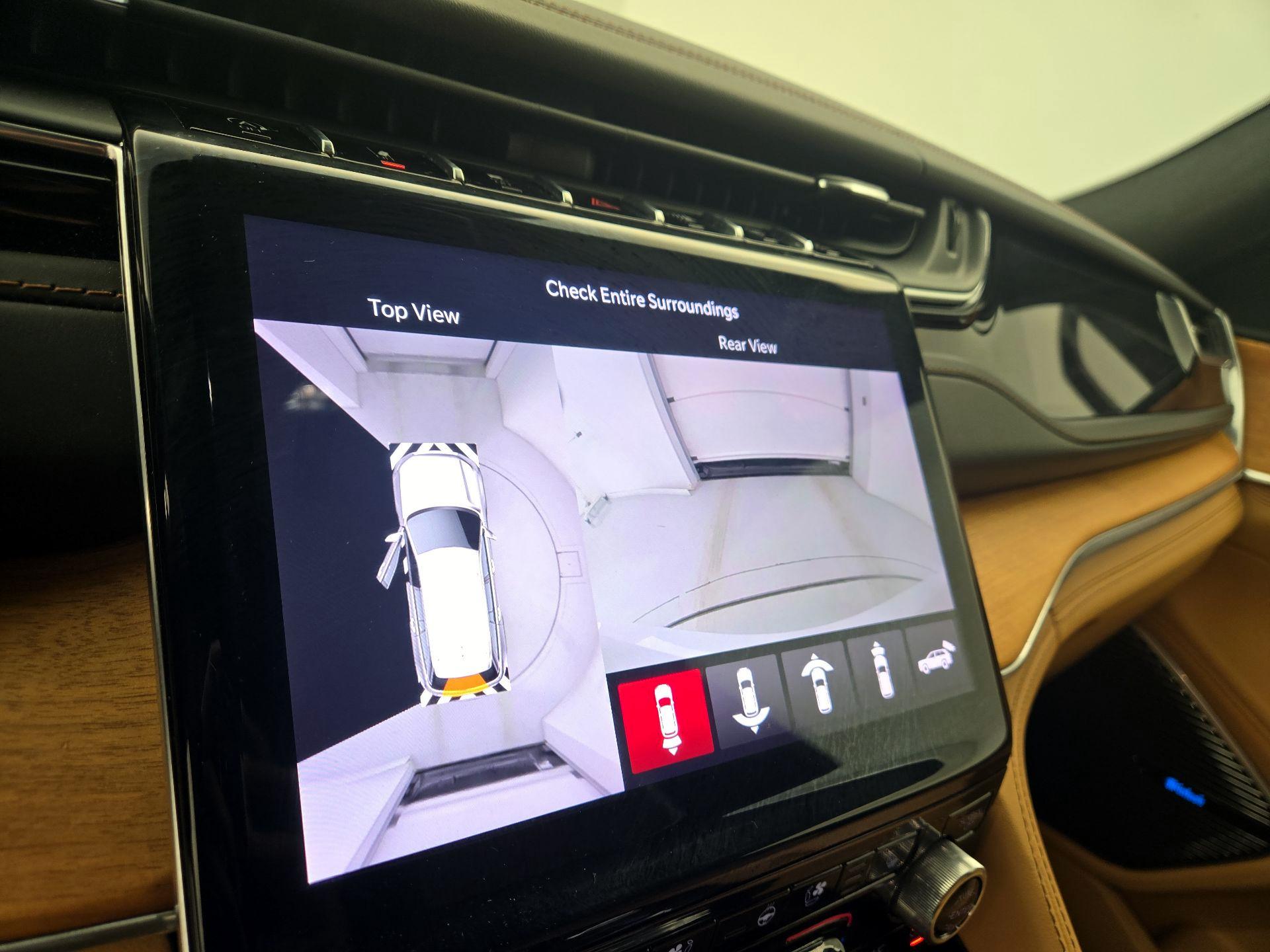 Thumbnail: 2023 Jeep Grand Cherokee - 15