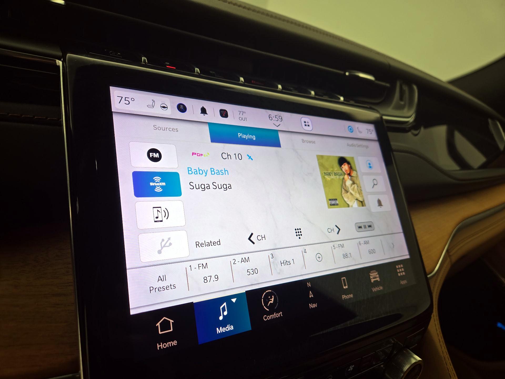 Thumbnail: 2023 Jeep Grand Cherokee - 16