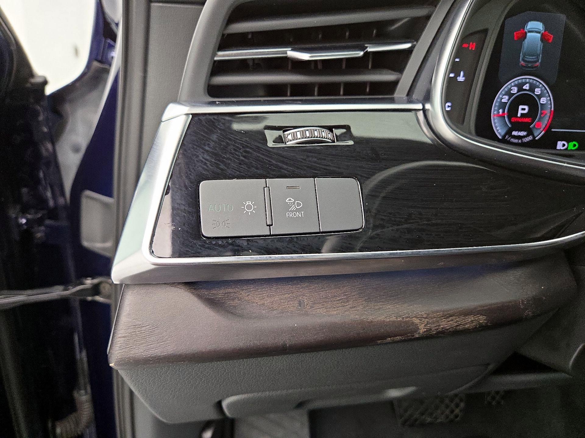 Thumbnail: 2021 Audi Q7 - 13