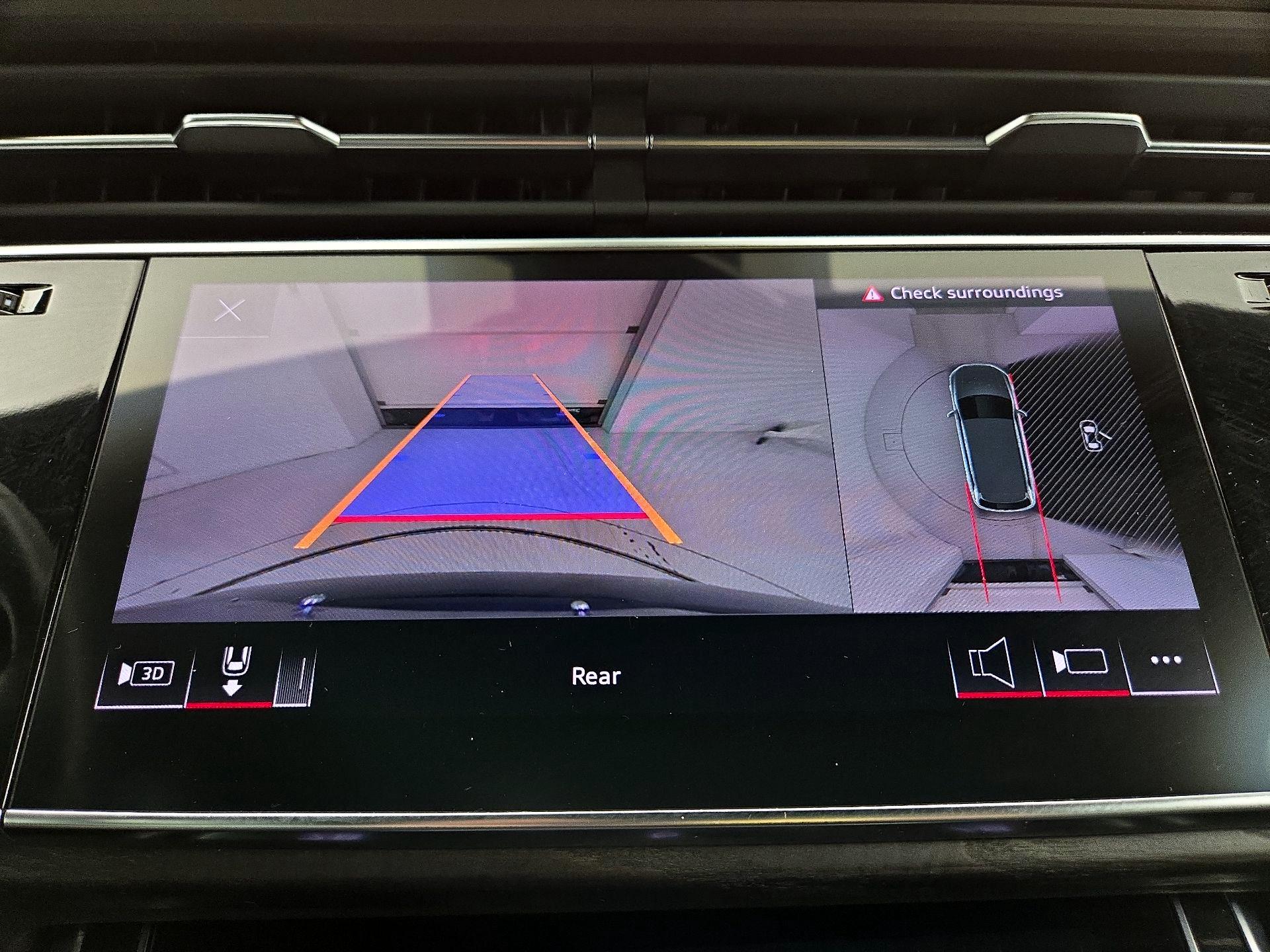 Thumbnail: 2021 Audi Q7 - 15