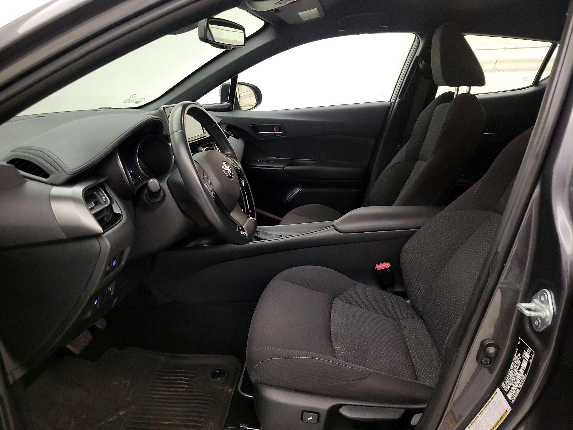 Thumbnail: 2018 Toyota C-HR - 11