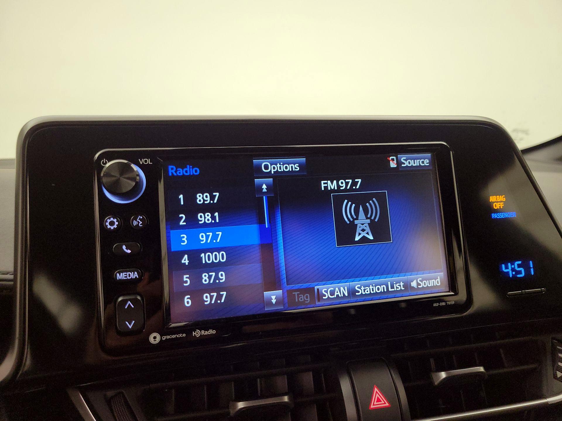 Thumbnail: 2018 Toyota C-HR - 15