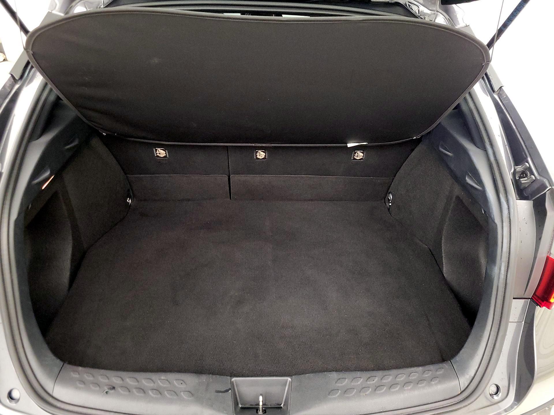 Thumbnail: 2018 Toyota C-HR - 20