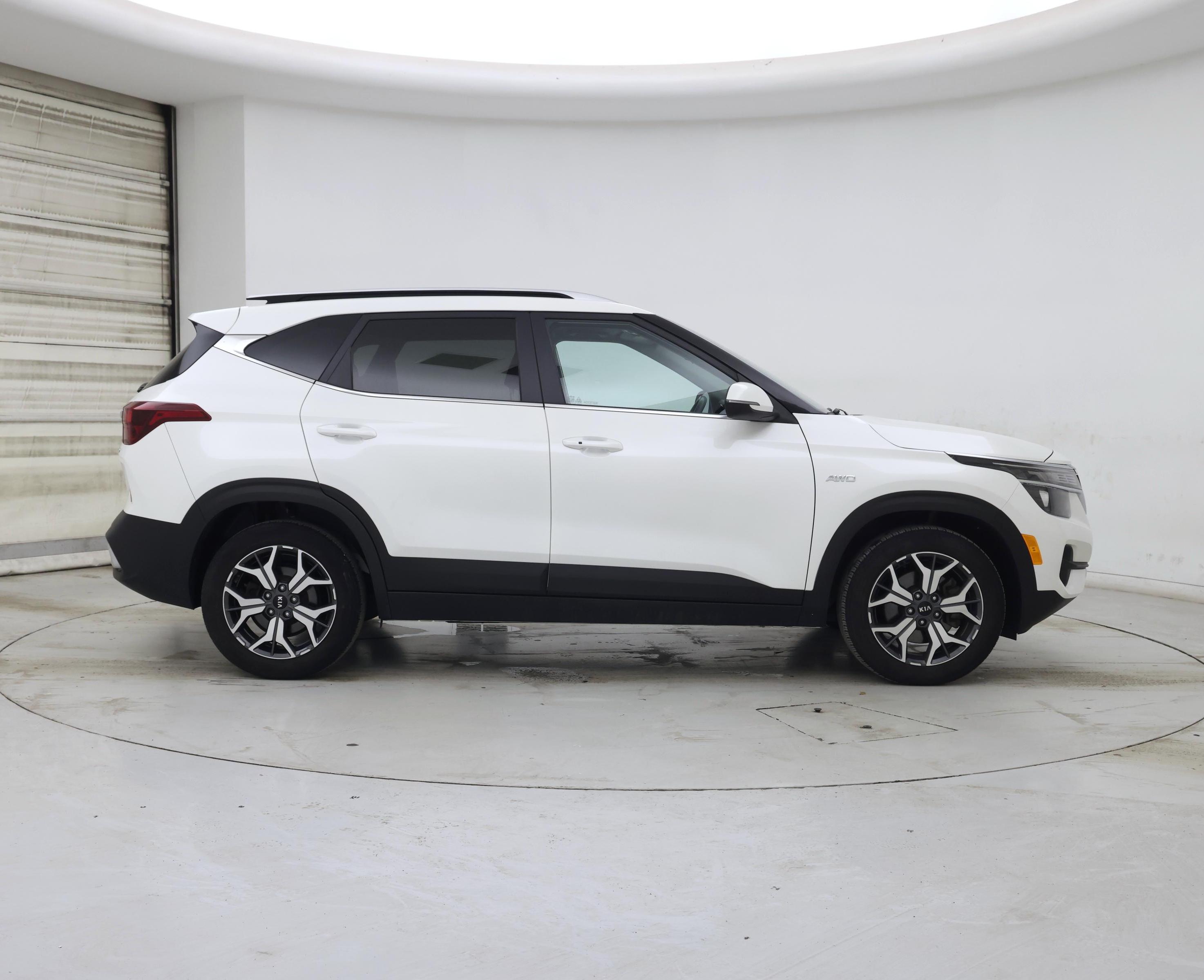 Thumbnail: 2021 Kia Seltos - 7