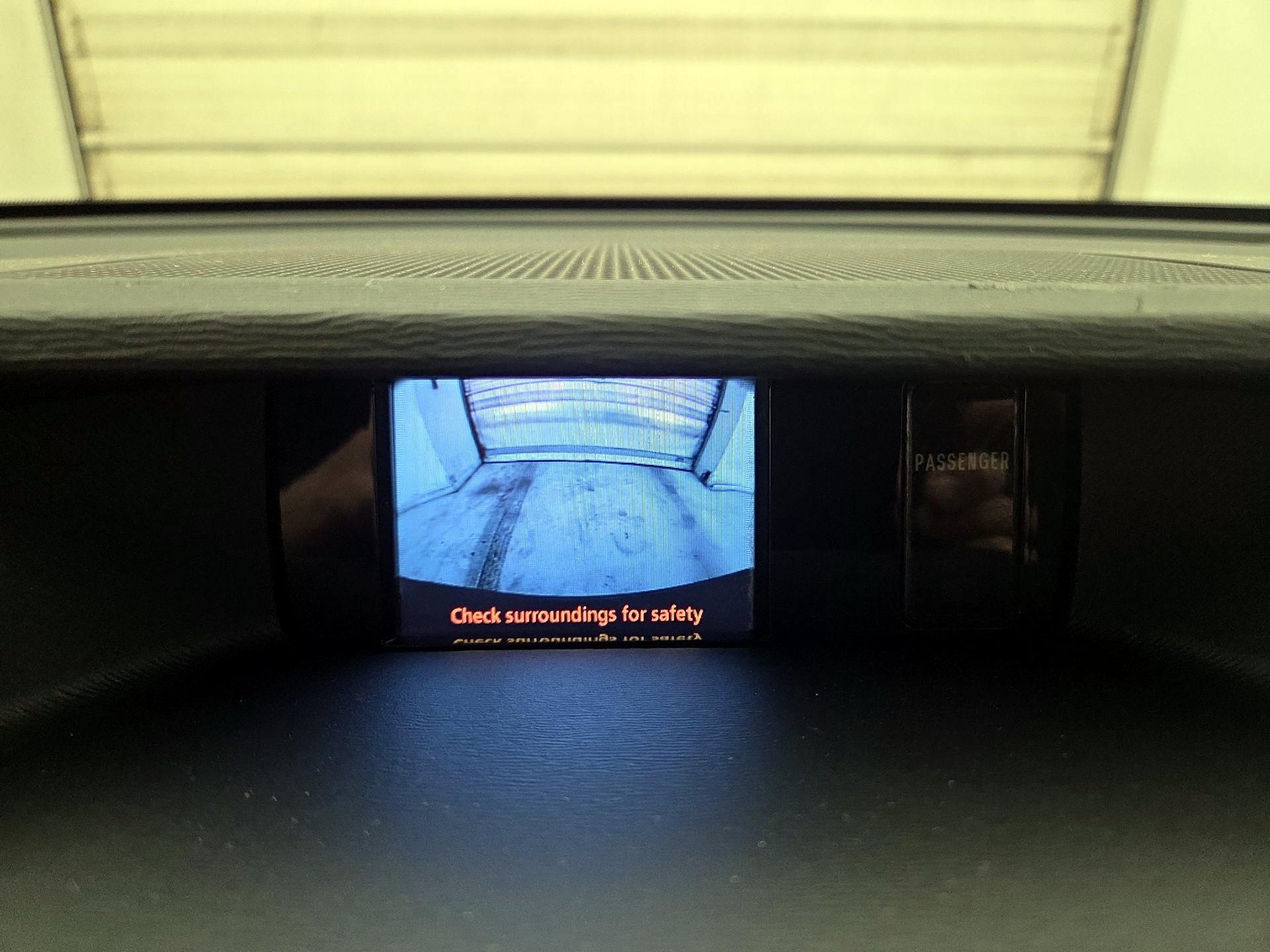 Thumbnail: 2014 Toyota Sienna - 14