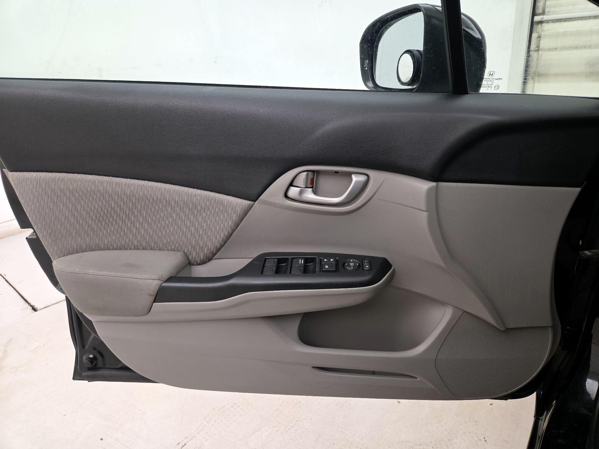 Thumbnail: 2014 Honda Civic - 12