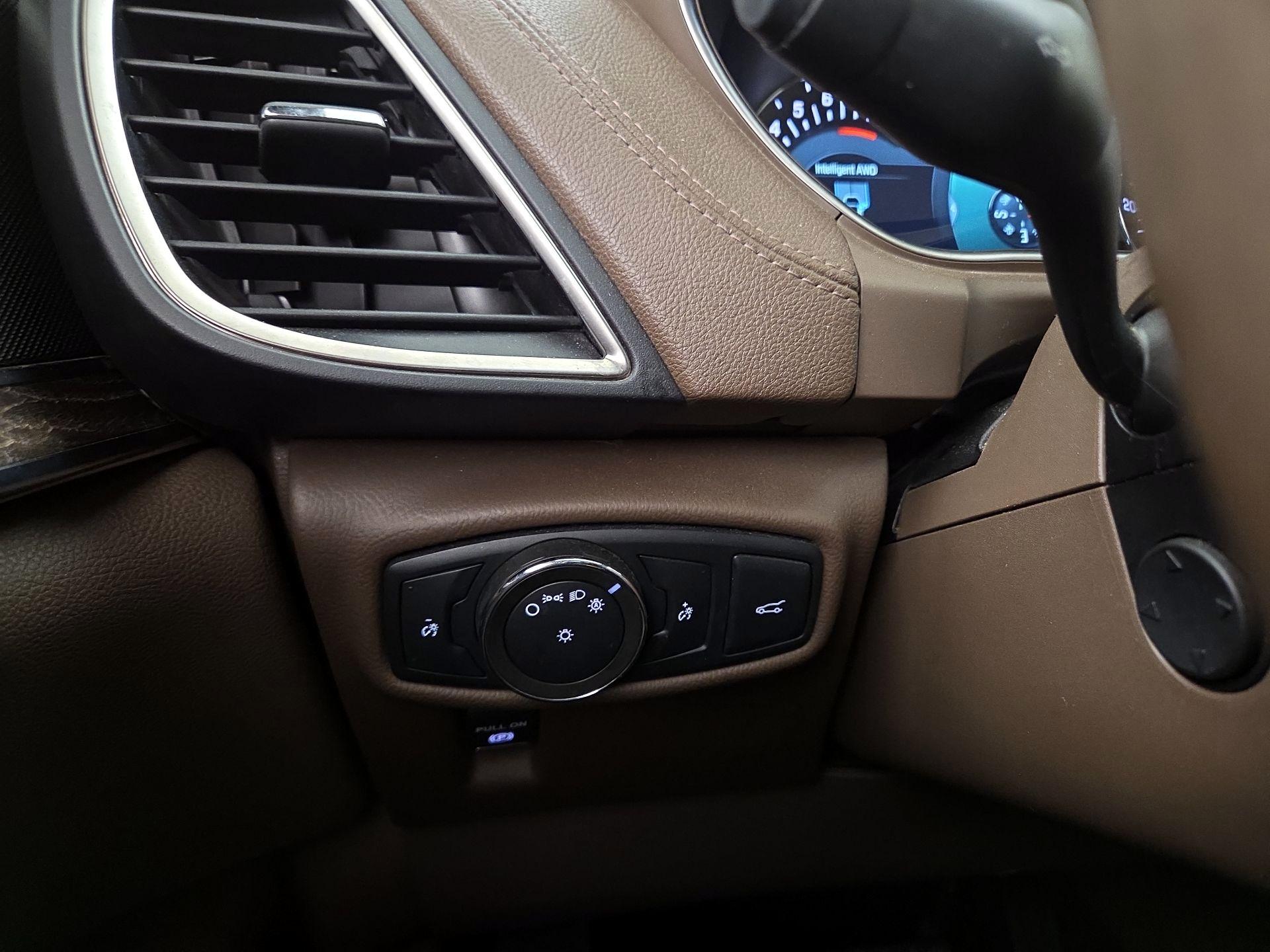 Thumbnail: 2017 Lincoln MKX - 13