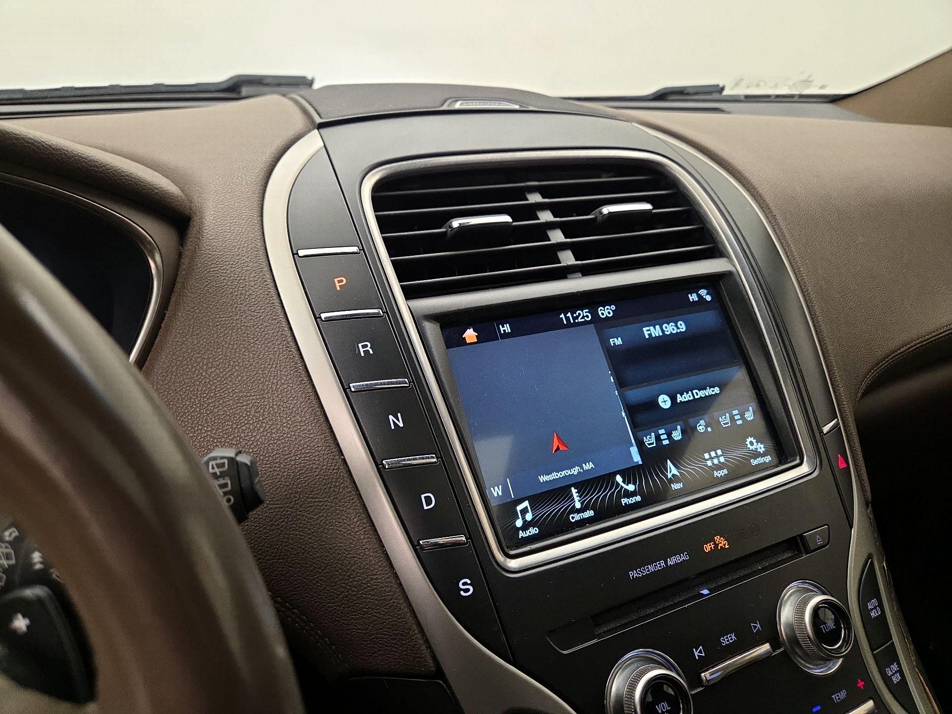 Thumbnail: 2017 Lincoln MKX - 18