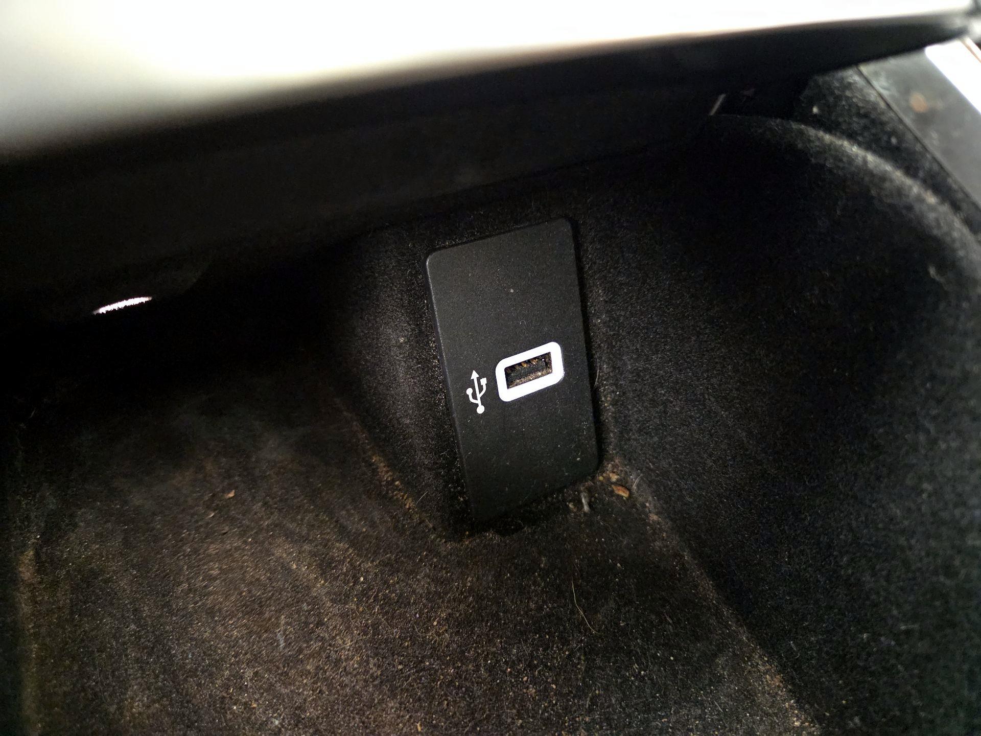 Thumbnail: 2017 Lincoln MKX - 19