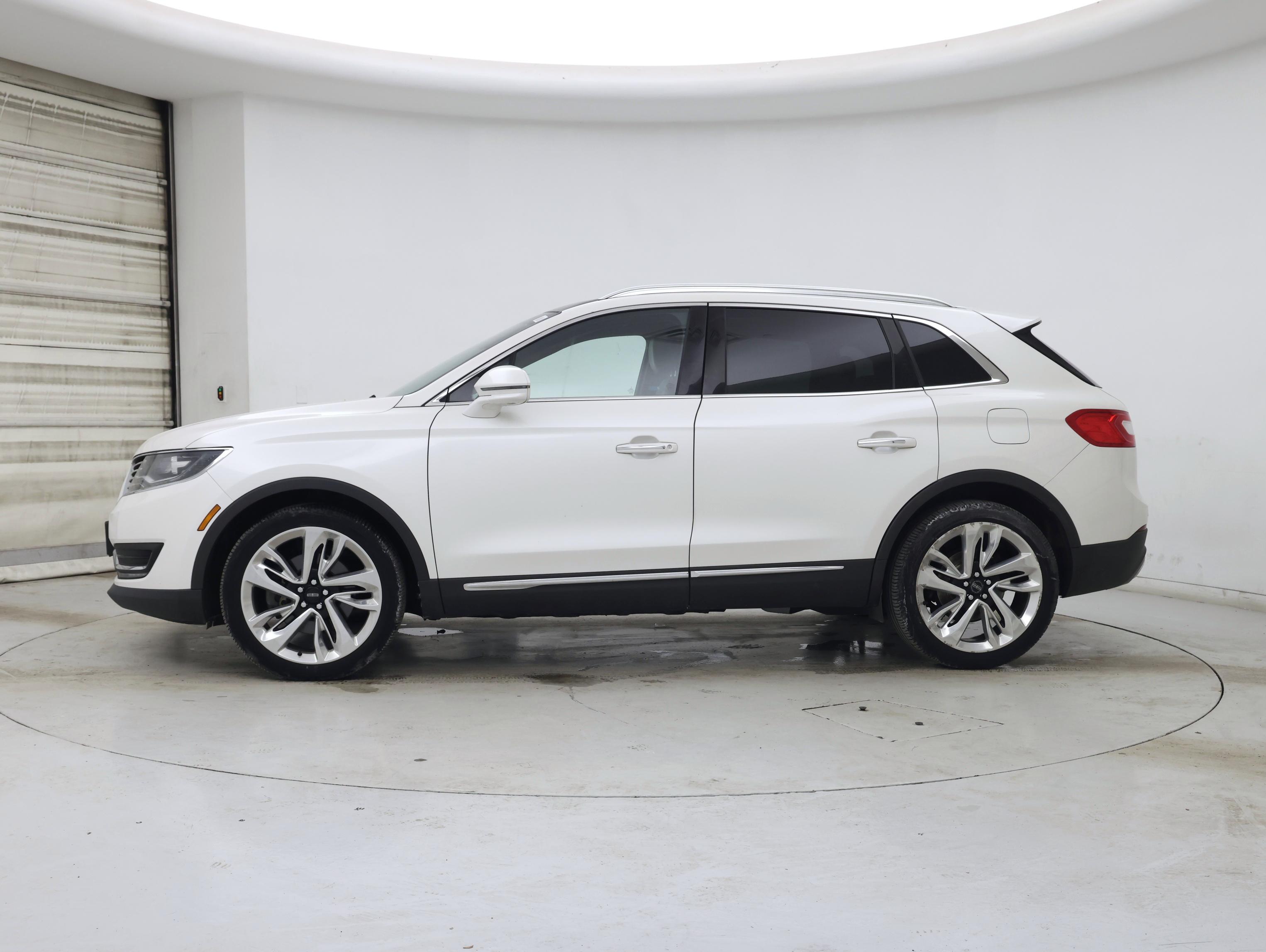 Thumbnail: 2017 Lincoln MKX - 3