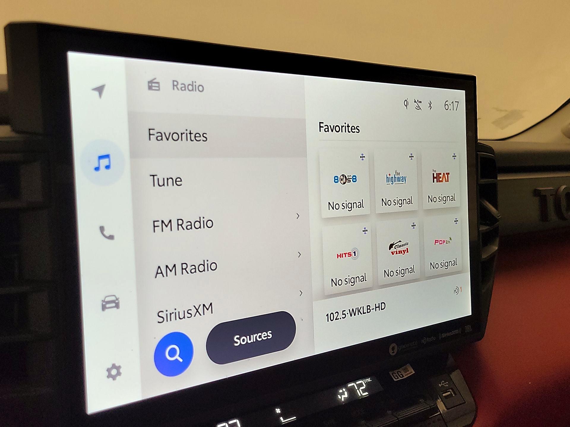 Thumbnail: 2023 Toyota Tundra - 15