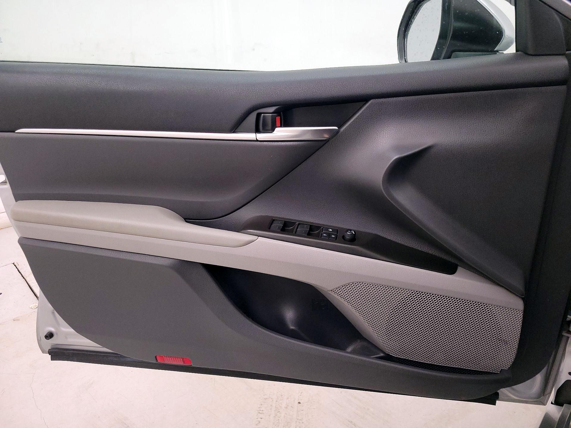 Thumbnail: 2021 Toyota Camry - 12