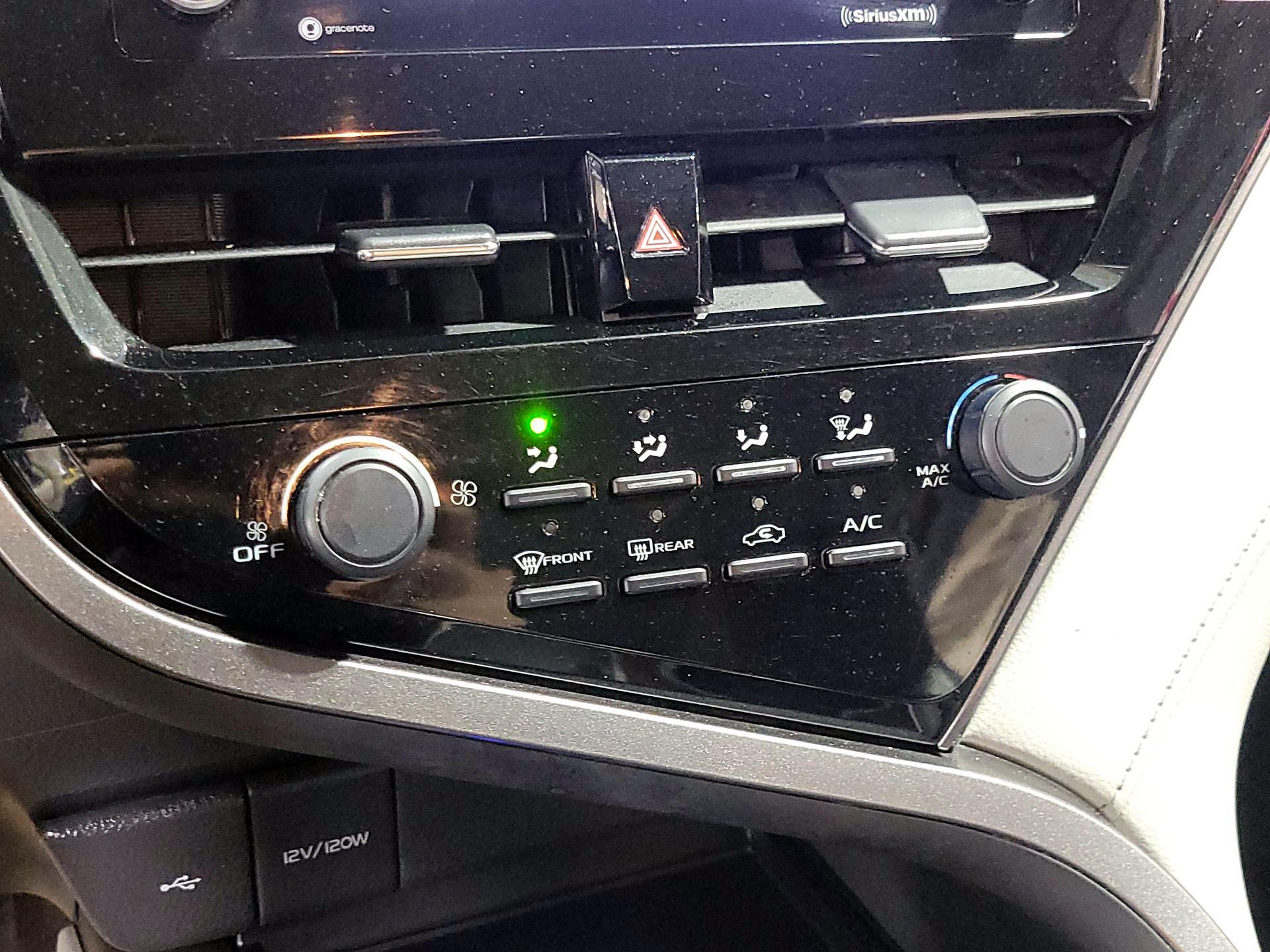 Thumbnail: 2021 Toyota Camry - 16