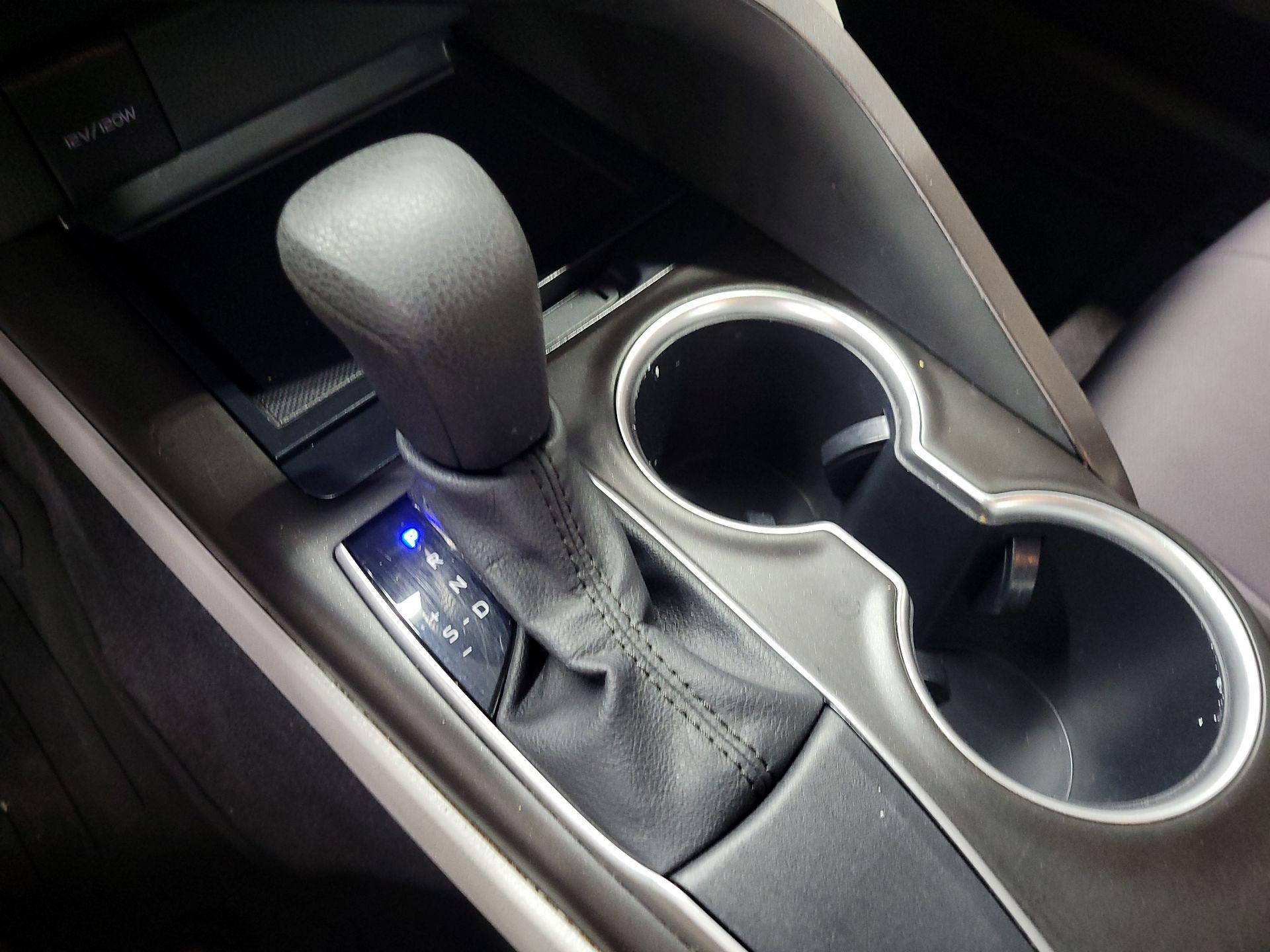 Thumbnail: 2021 Toyota Camry - 17