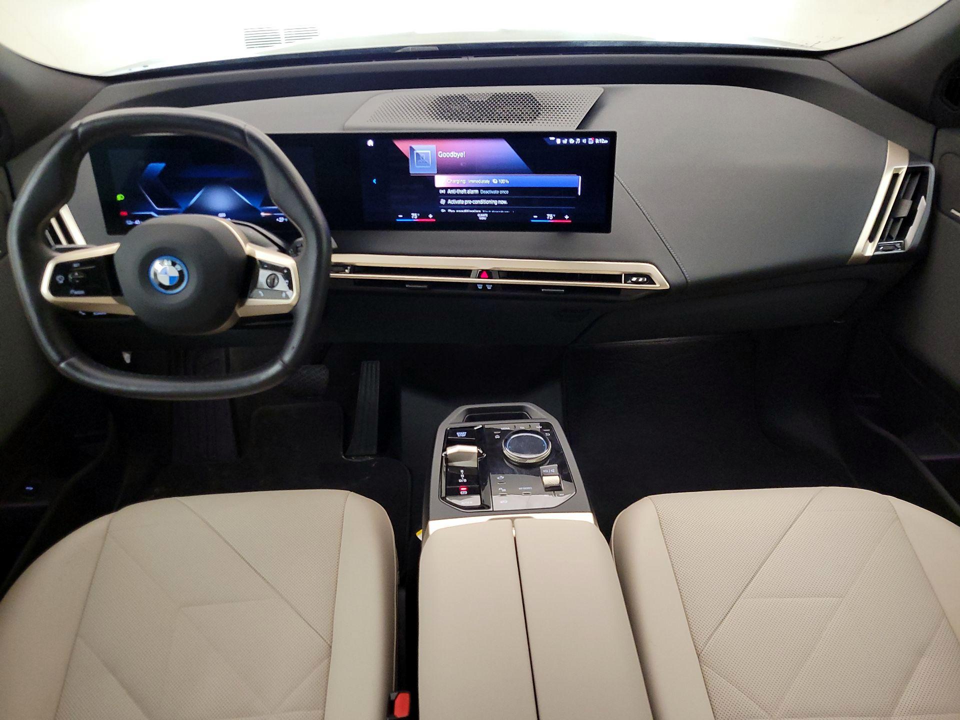 Thumbnail: 2022 BMW iX - 9