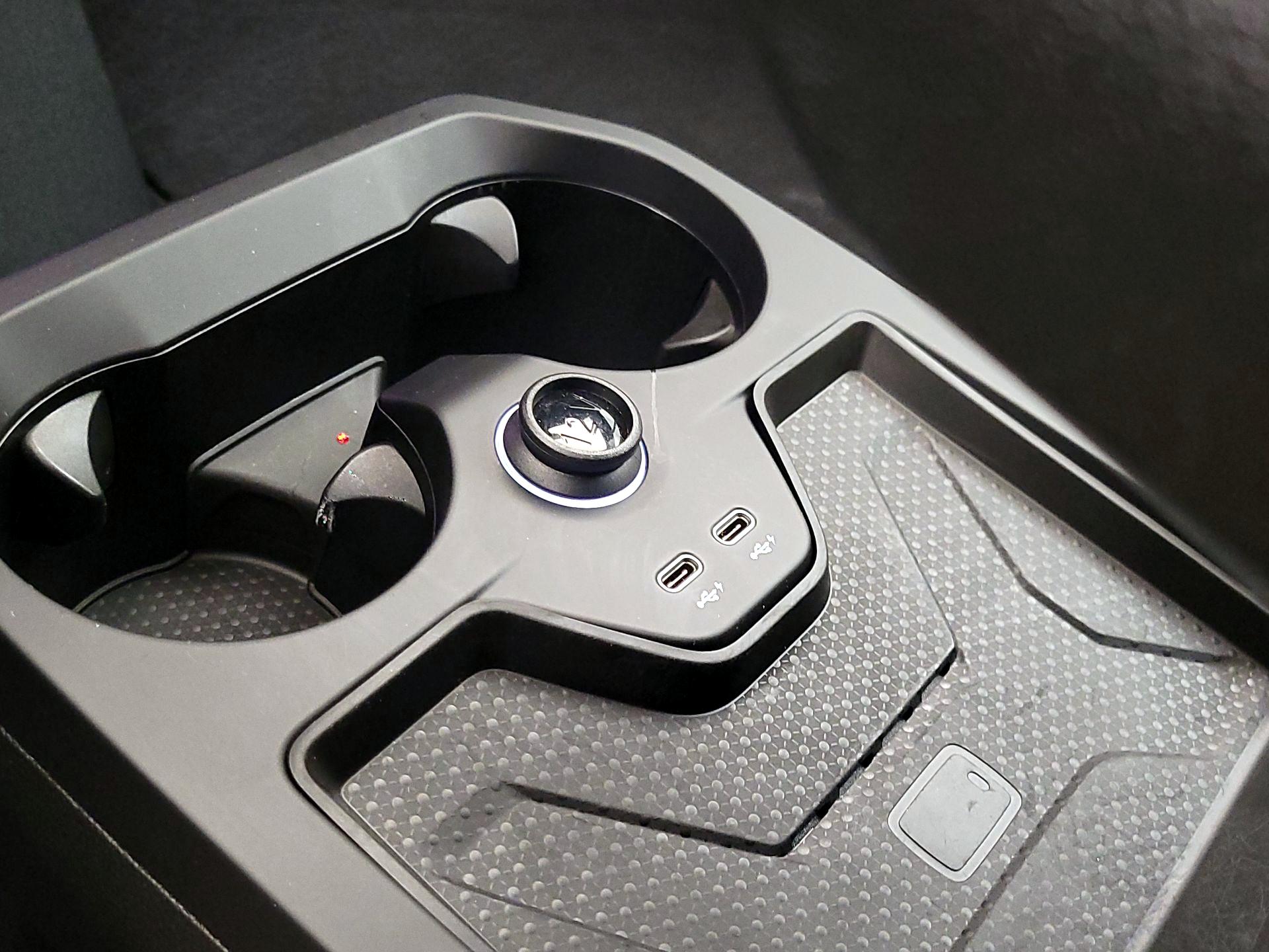 Thumbnail: 2022 BMW iX - 18