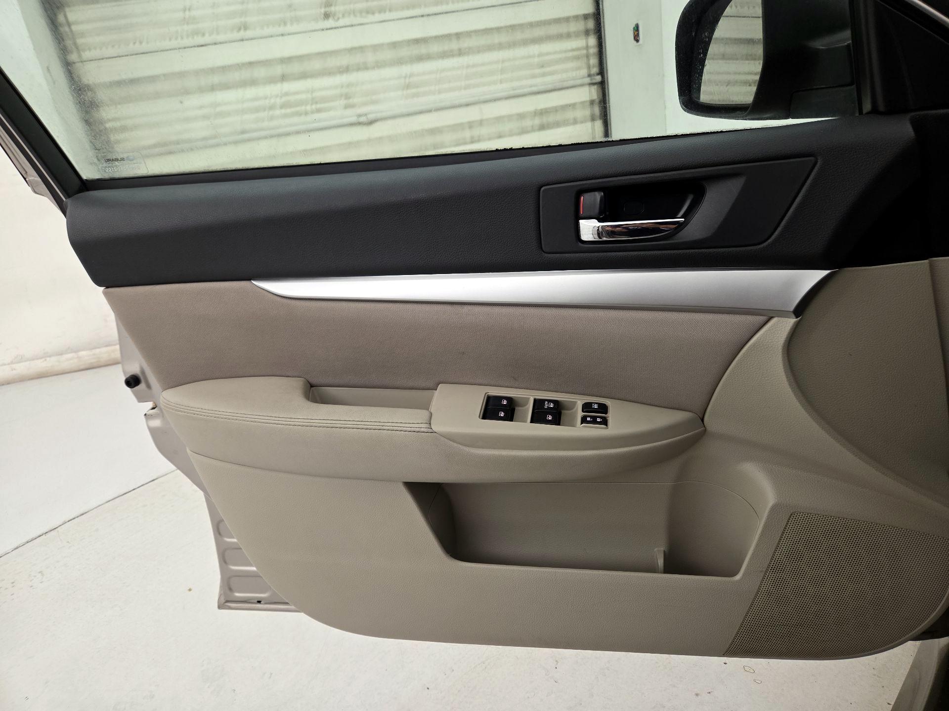 Thumbnail: 2014 Subaru Legacy - 12