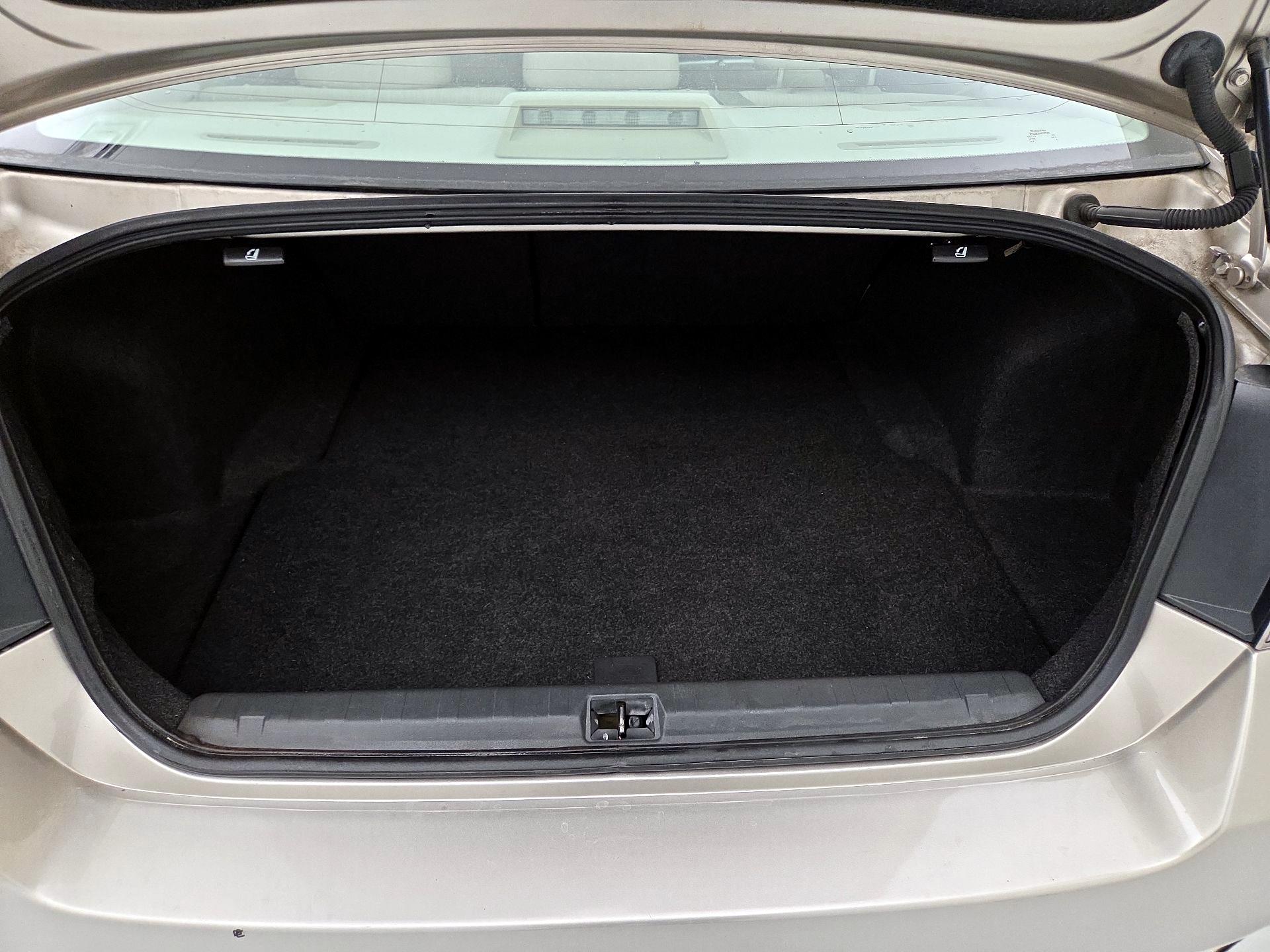 Thumbnail: 2014 Subaru Legacy - 19