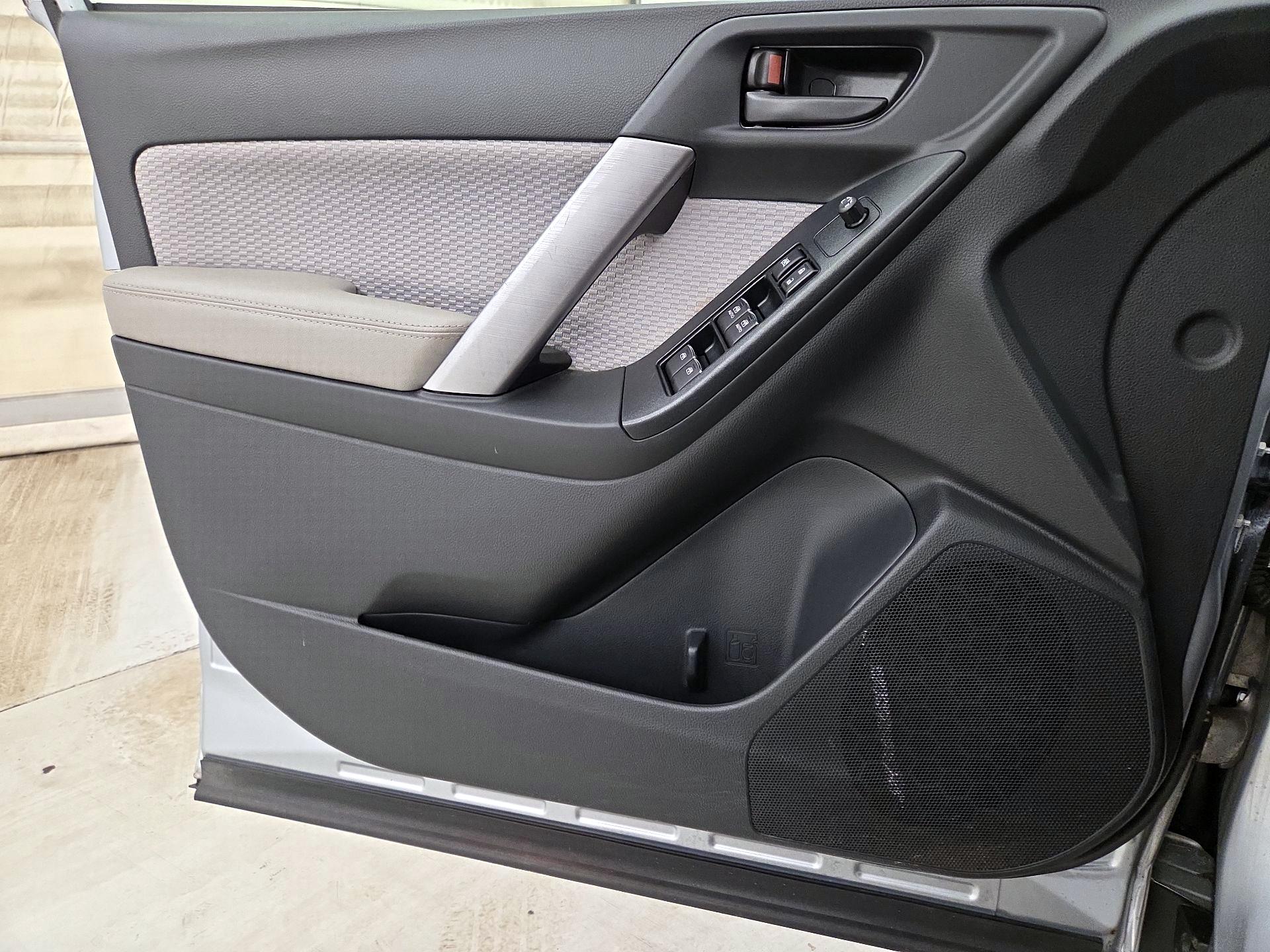 Thumbnail: 2018 Subaru Forester - 12