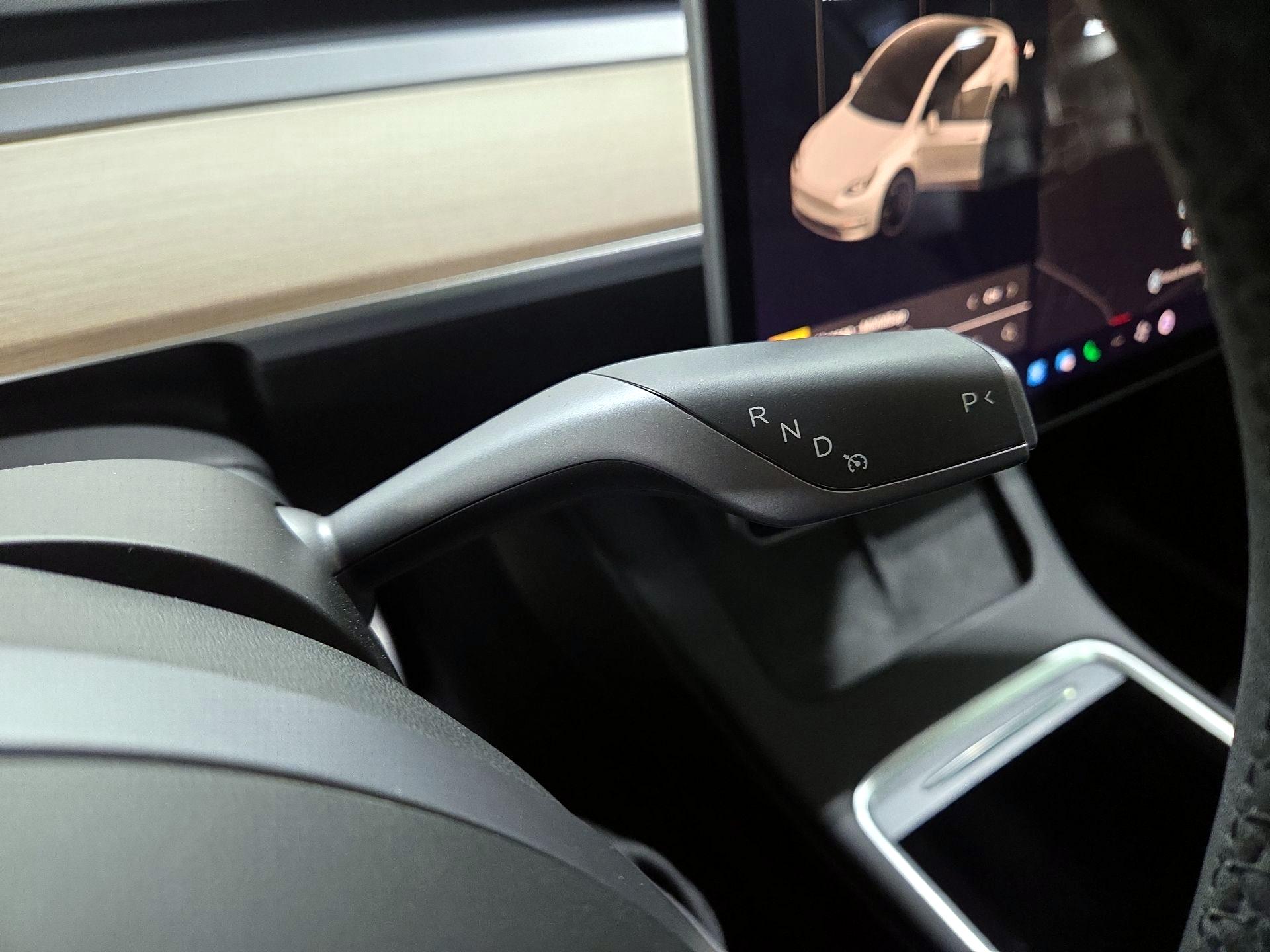 Thumbnail: 2022 Tesla Model Y - 17