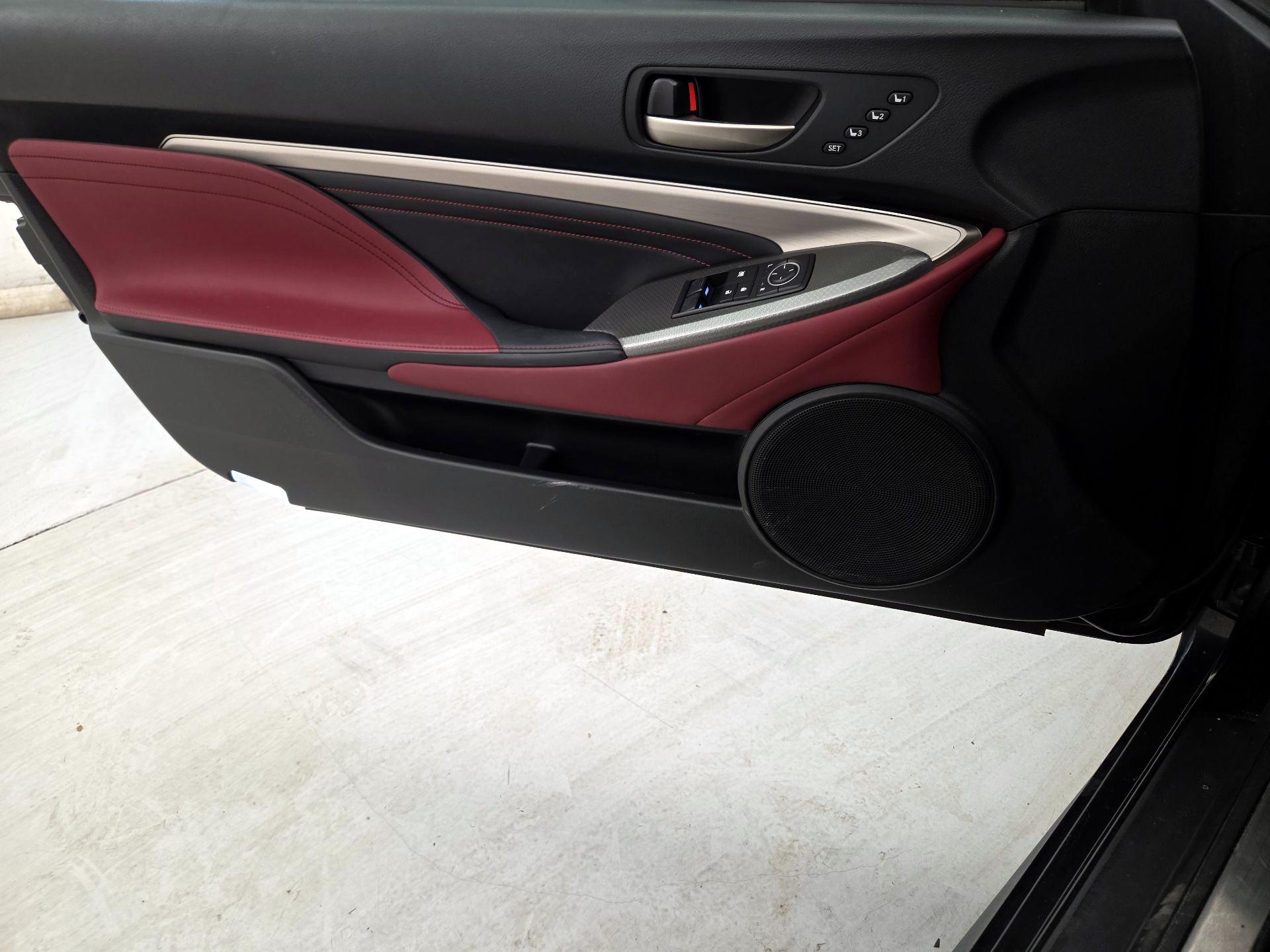 Thumbnail: 2017 Lexus RC - 12