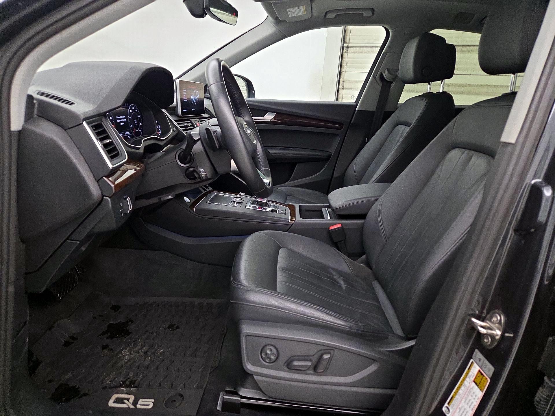 Thumbnail: 2020 Audi Q5 - 11