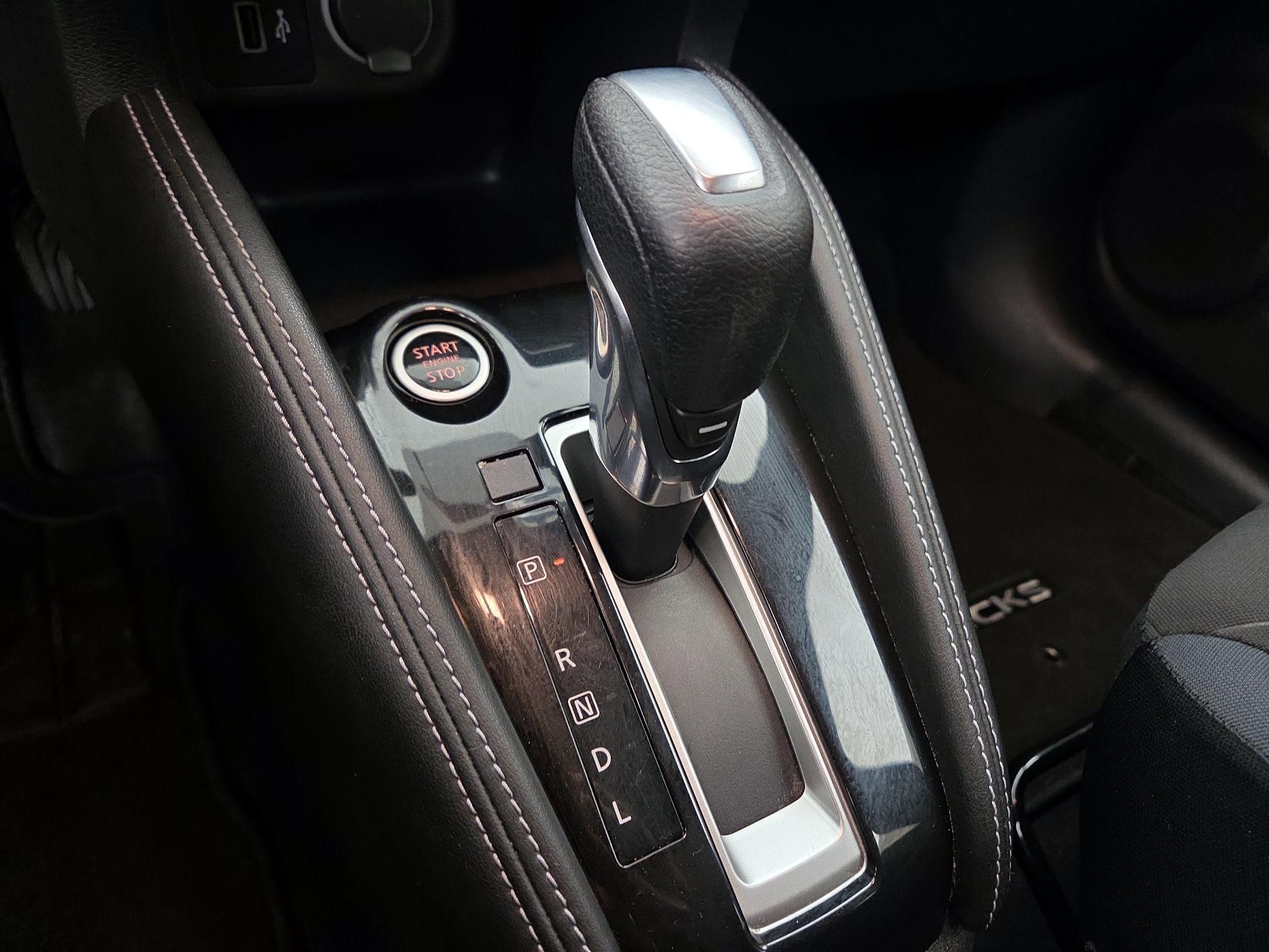 Thumbnail: 2019 Nissan Kicks - 17