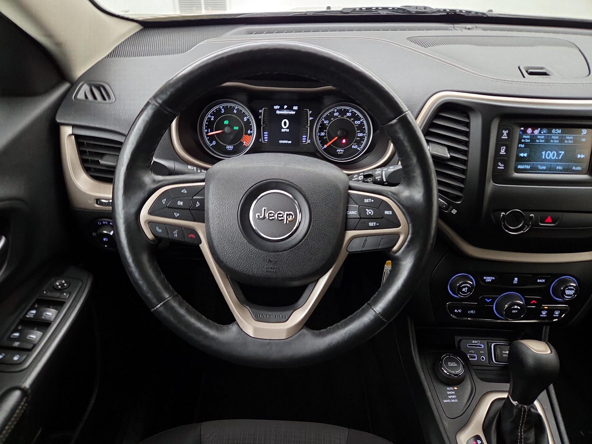 Thumbnail: 2015 Jeep Cherokee - 10