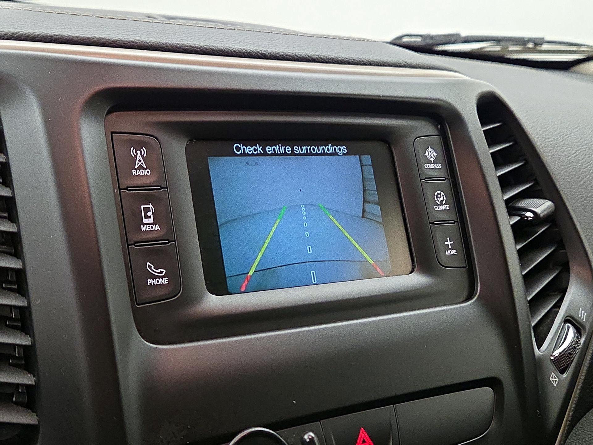 Thumbnail: 2015 Jeep Cherokee - 14