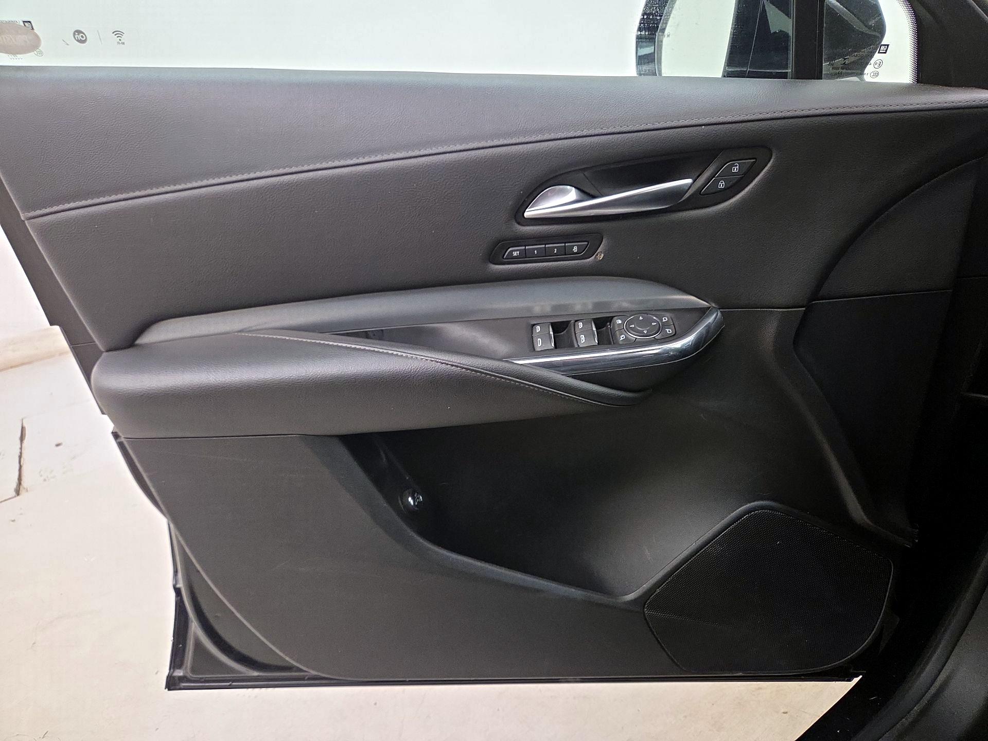 Thumbnail: 2023 Cadillac XT4 - 12