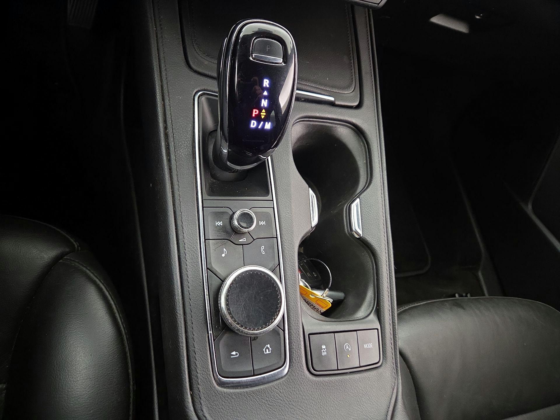 Thumbnail: 2023 Cadillac XT4 - 17